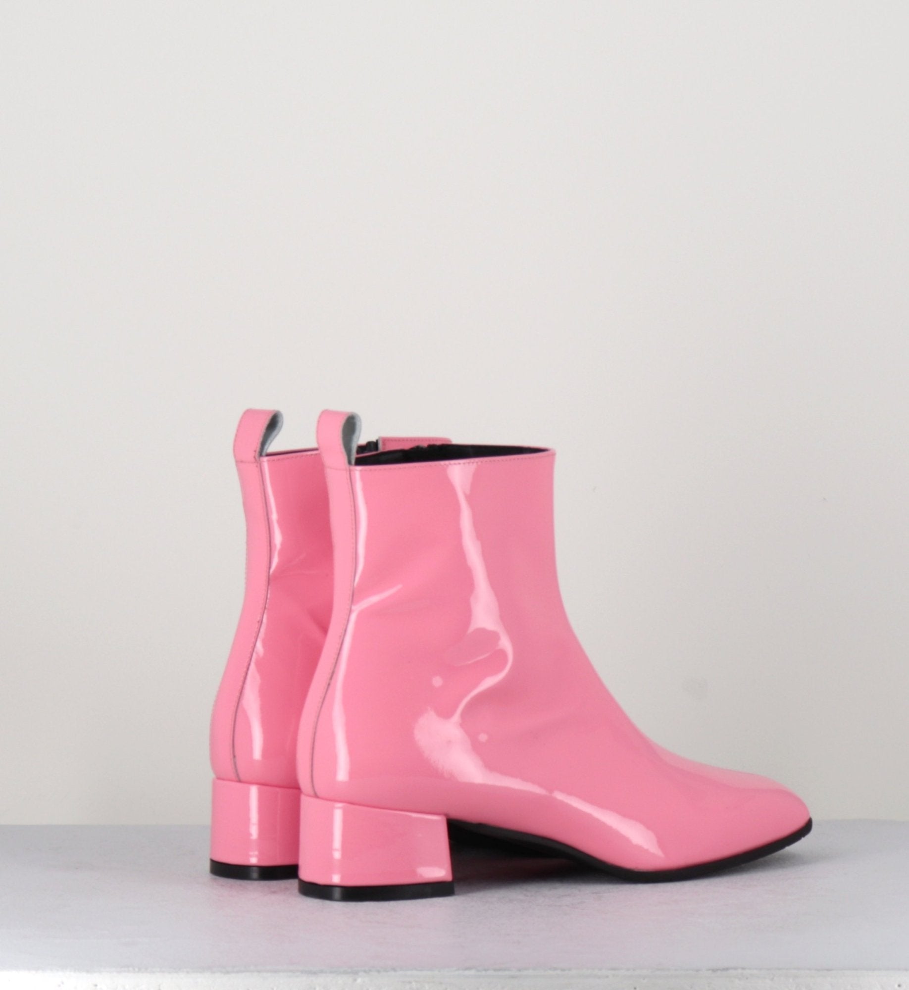 Boots 60s en cuir vernis rose - JANE VERNICE PINK