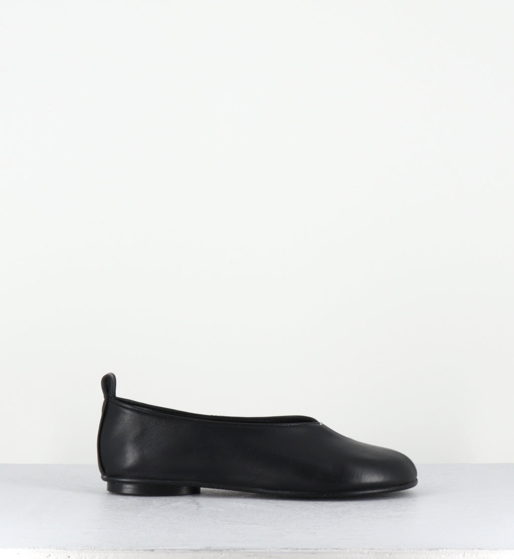 LESTER1 NAPPA NERO
