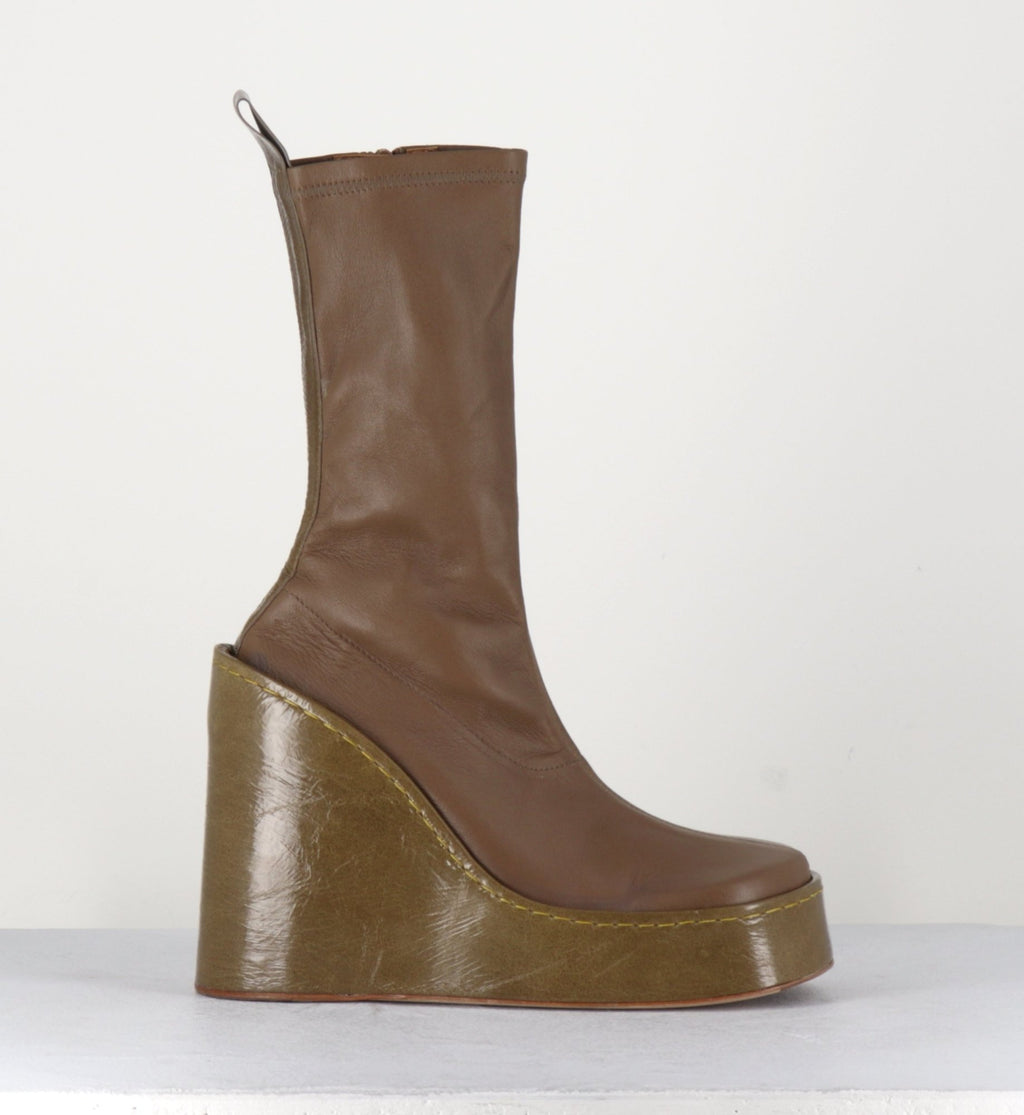 HANAE KHAKI BOOTS