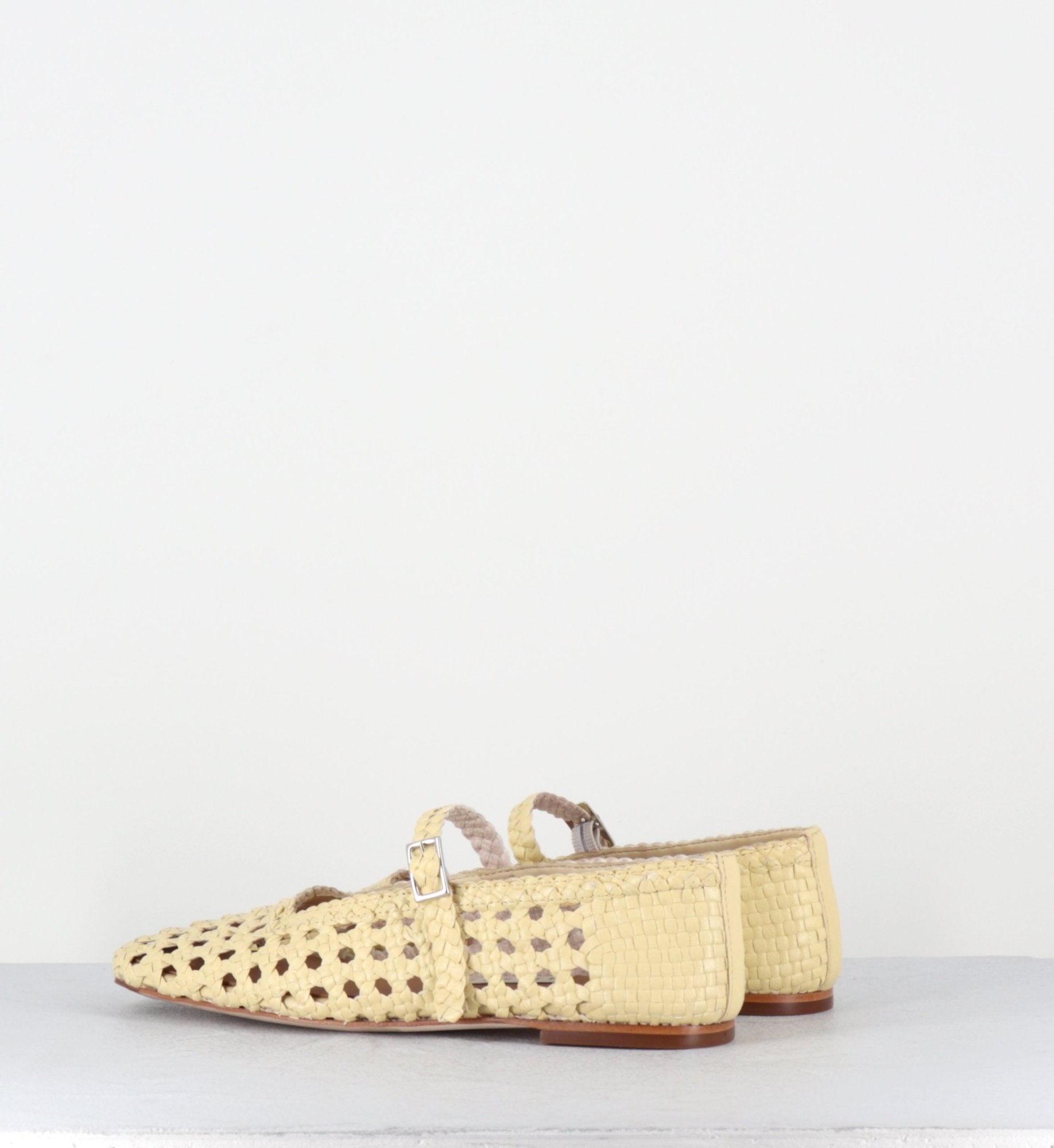 YEIDA BUTTER BALLERINAS