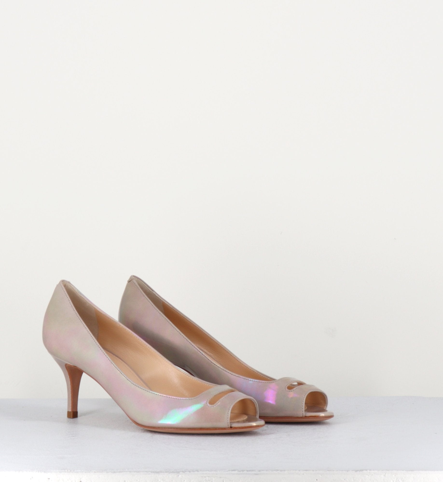 Escarpins petits talons en cuir vernis nude - Pellico