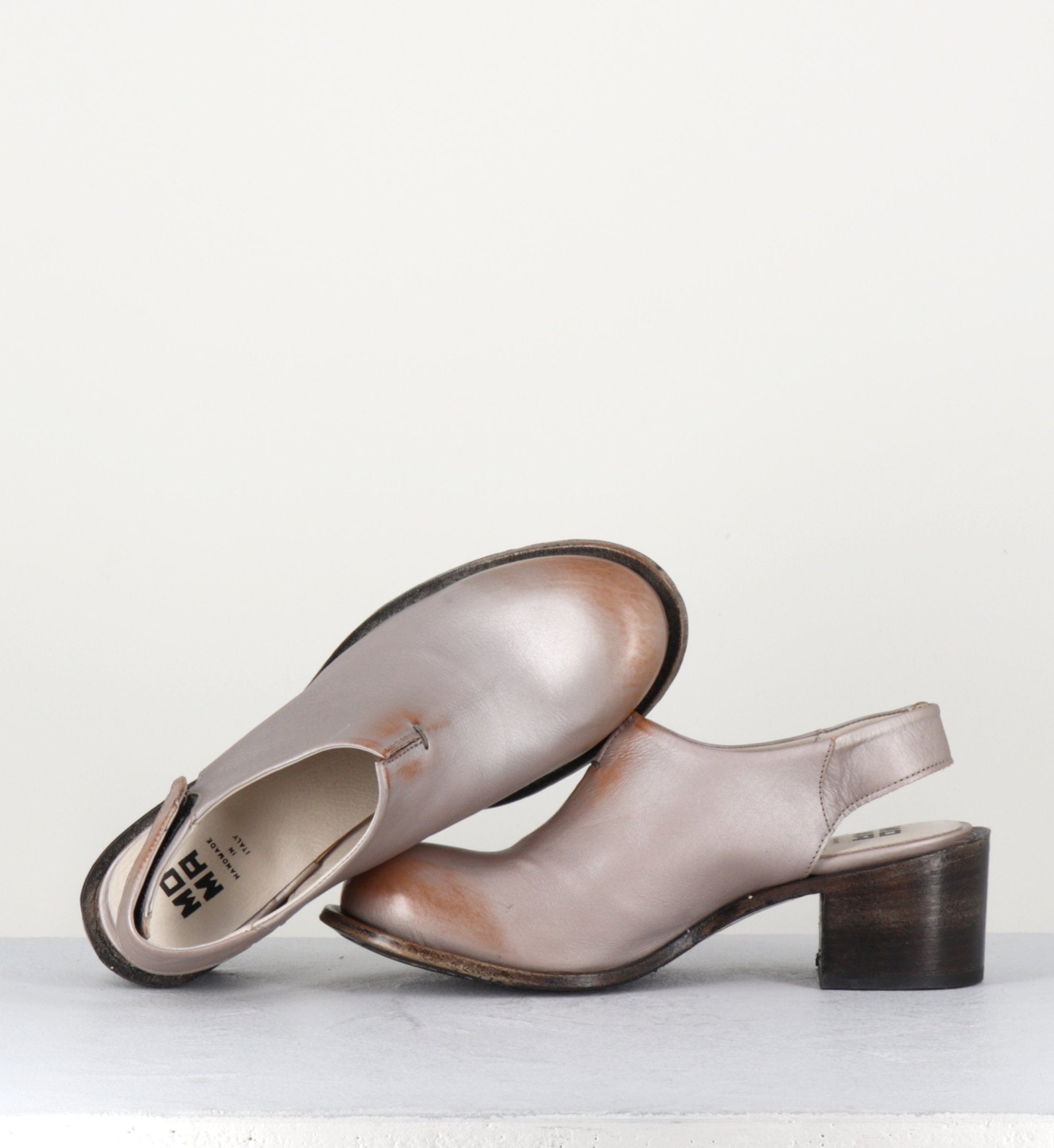 Chaussures japonisantes en cuir souple argent mat brossé - 1GS343 ARGENTO