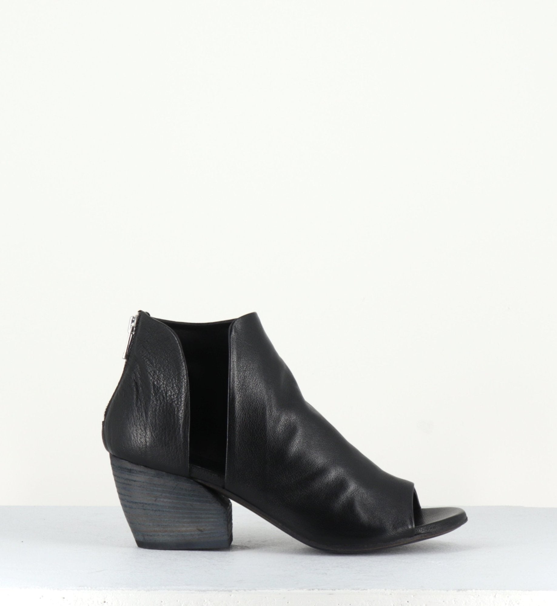 Bottines courtes à talons en cuir noir BLANC/012- Officine Creative