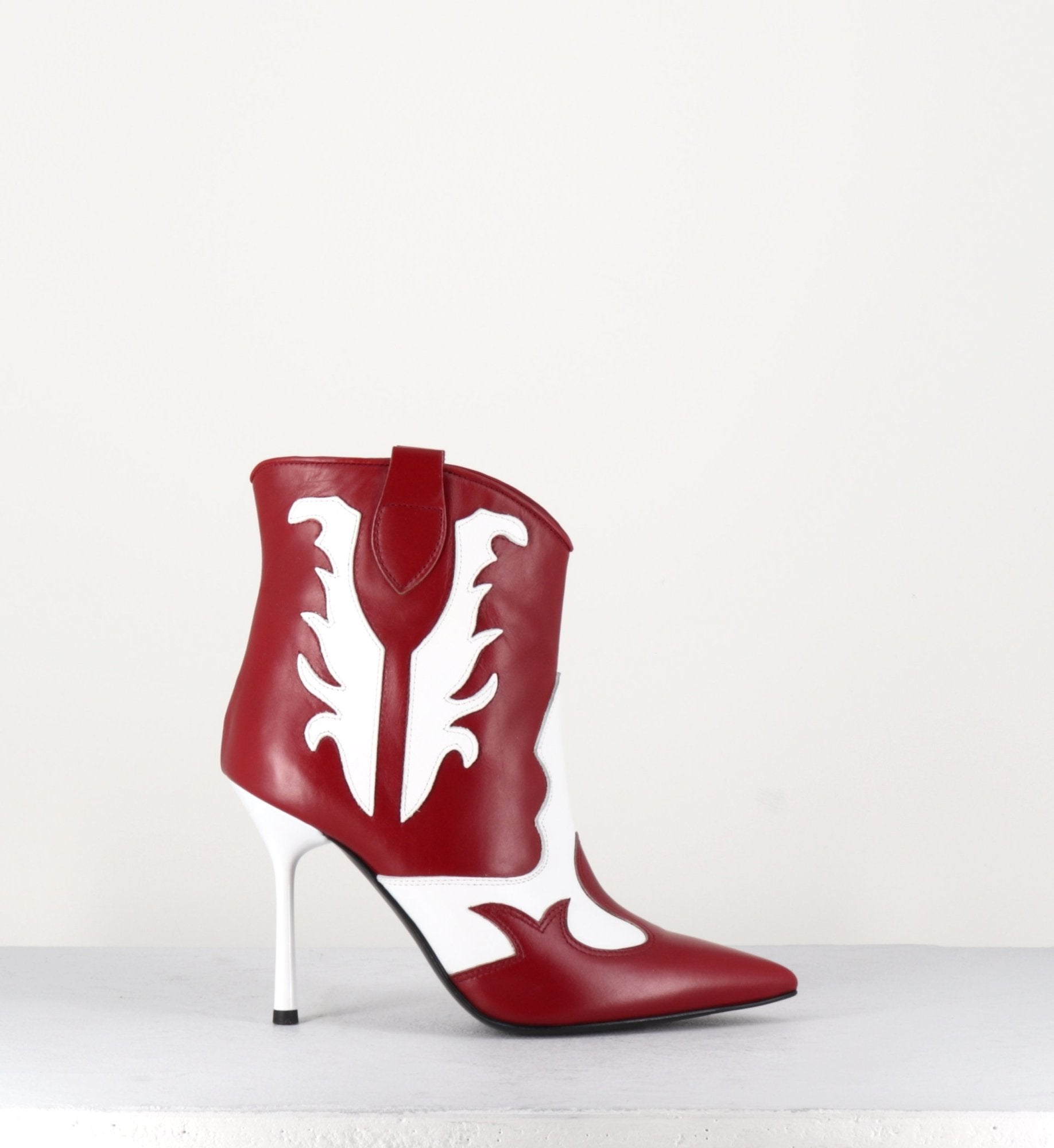 Bottines pointues à talon hauts en cuir rouge et blanc Garrice collection - BR303R