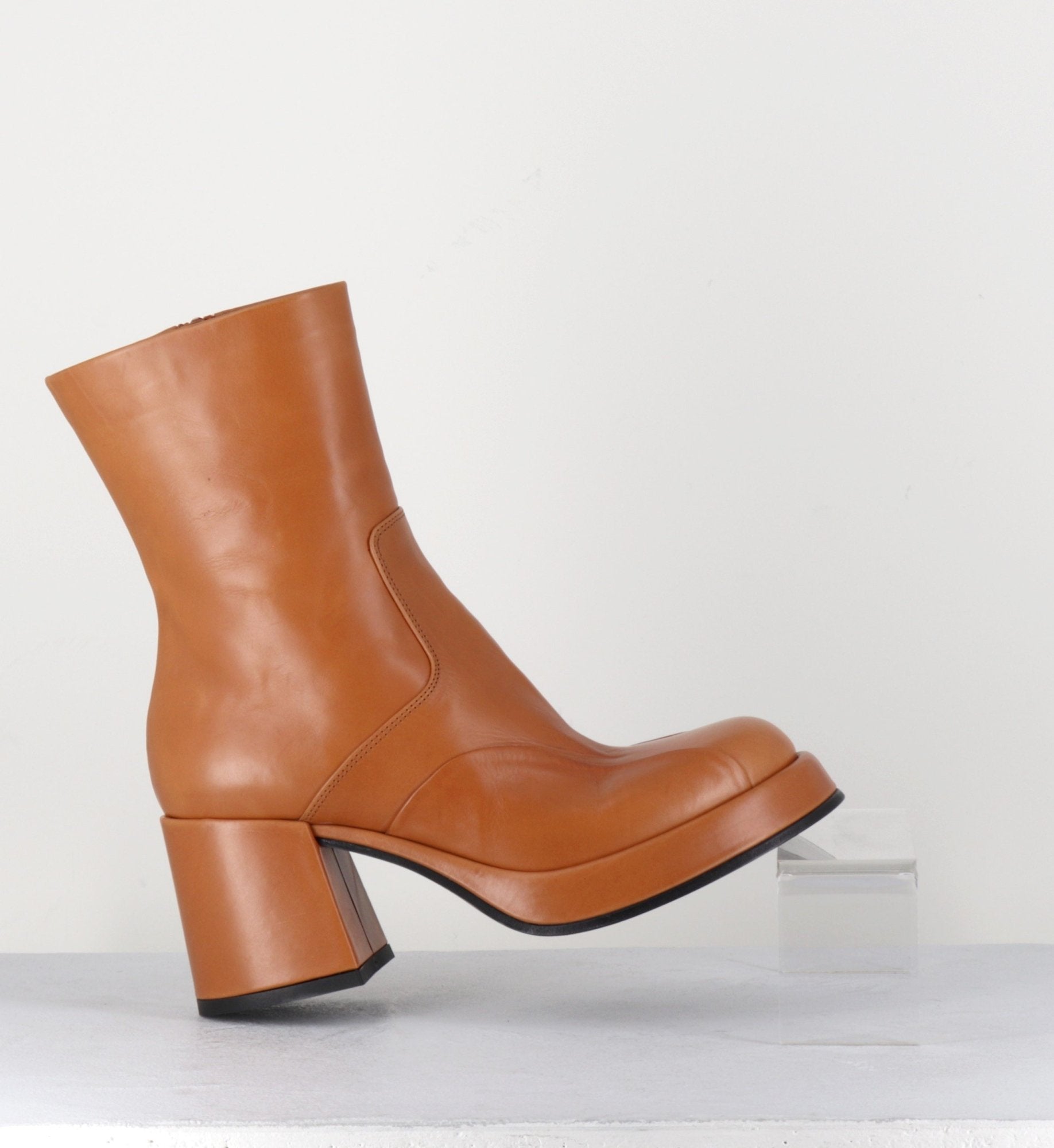 Boots 70s en cuir beige - ARCHI CUOIO