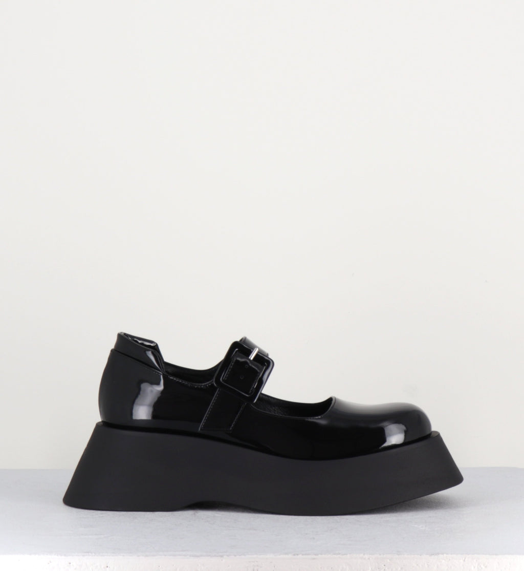 CORA VERNICE NERO
