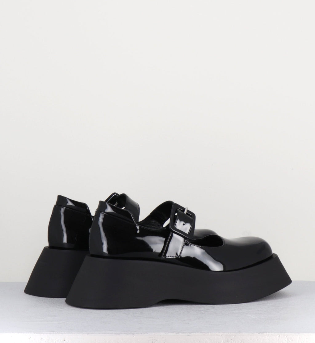 CORA VERNICE NERO