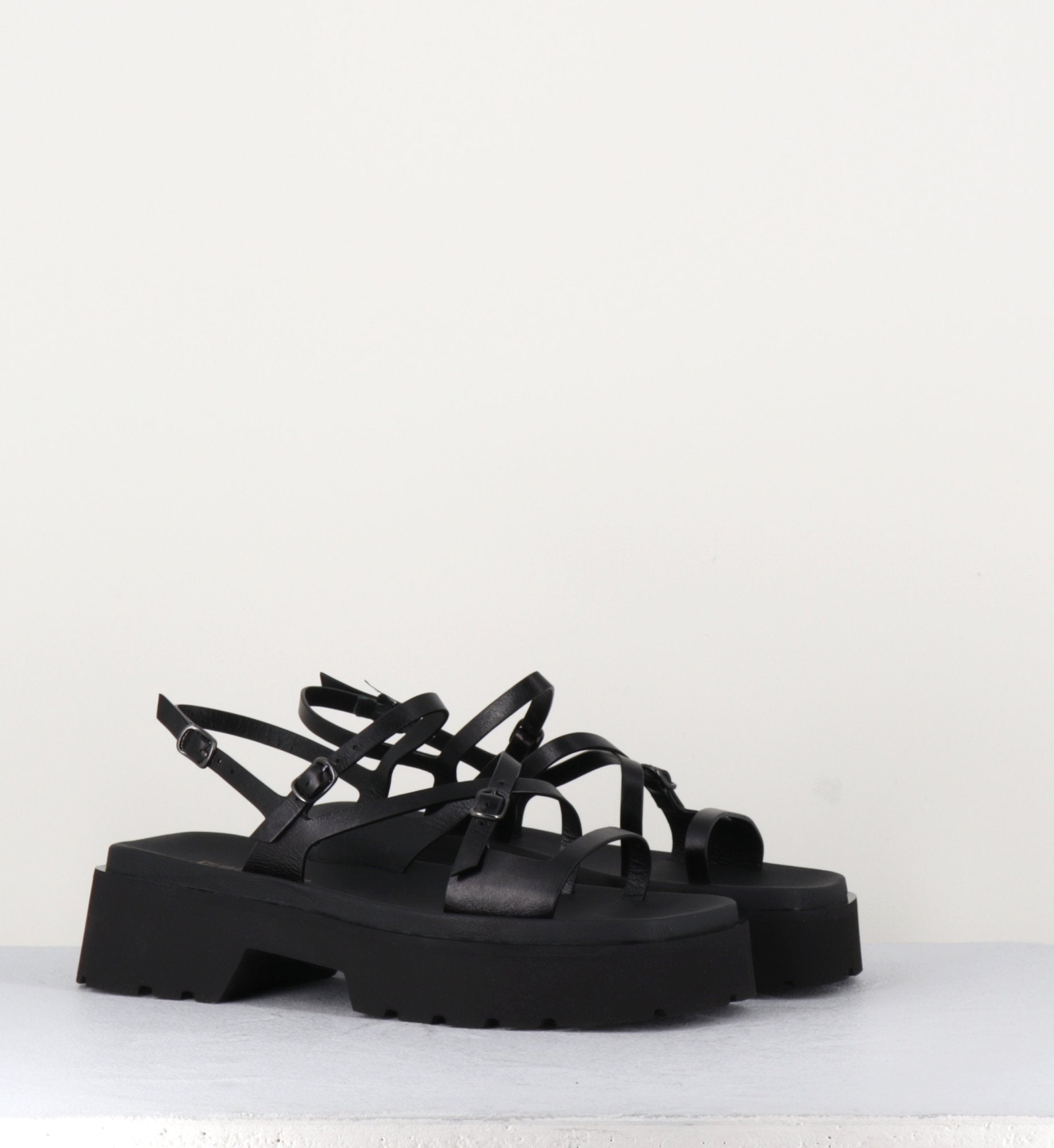 PE7423 NERO