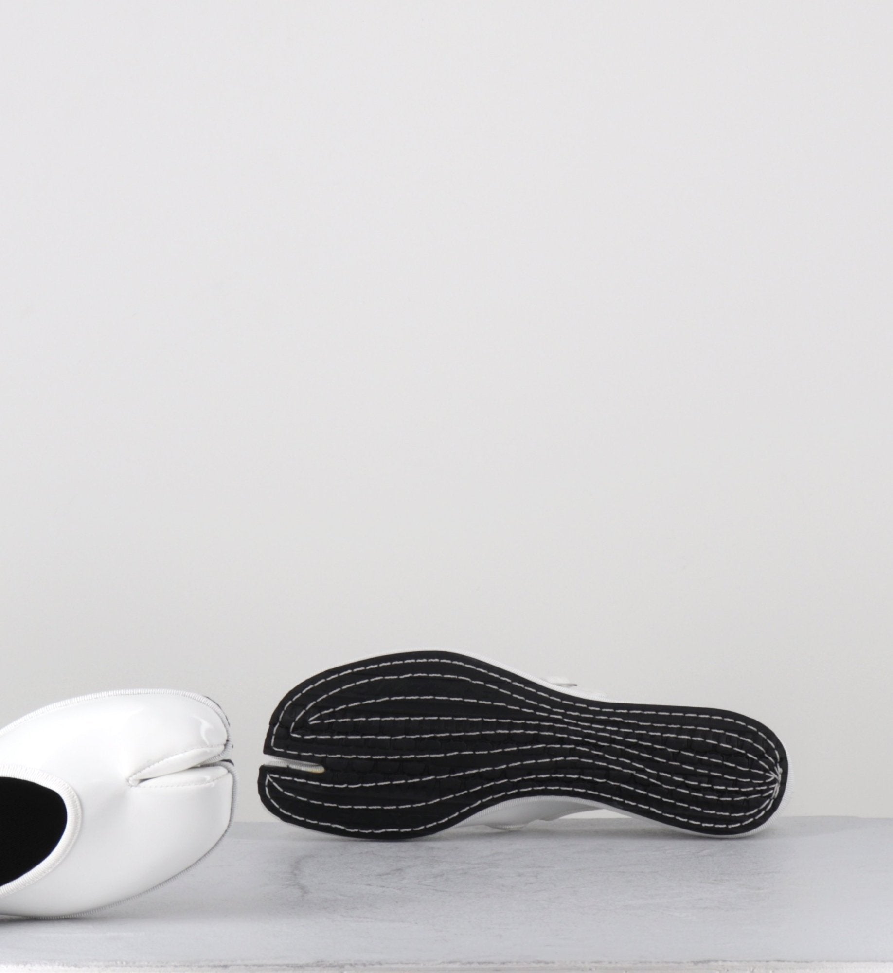 TABI MJ PATENT WHITE