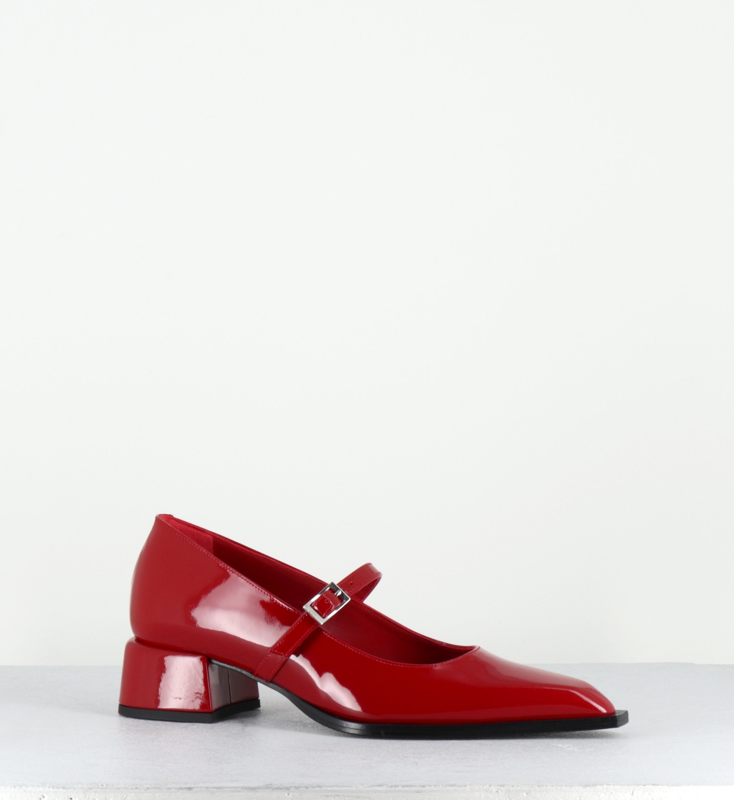 INE71 VERNICE ROSSO