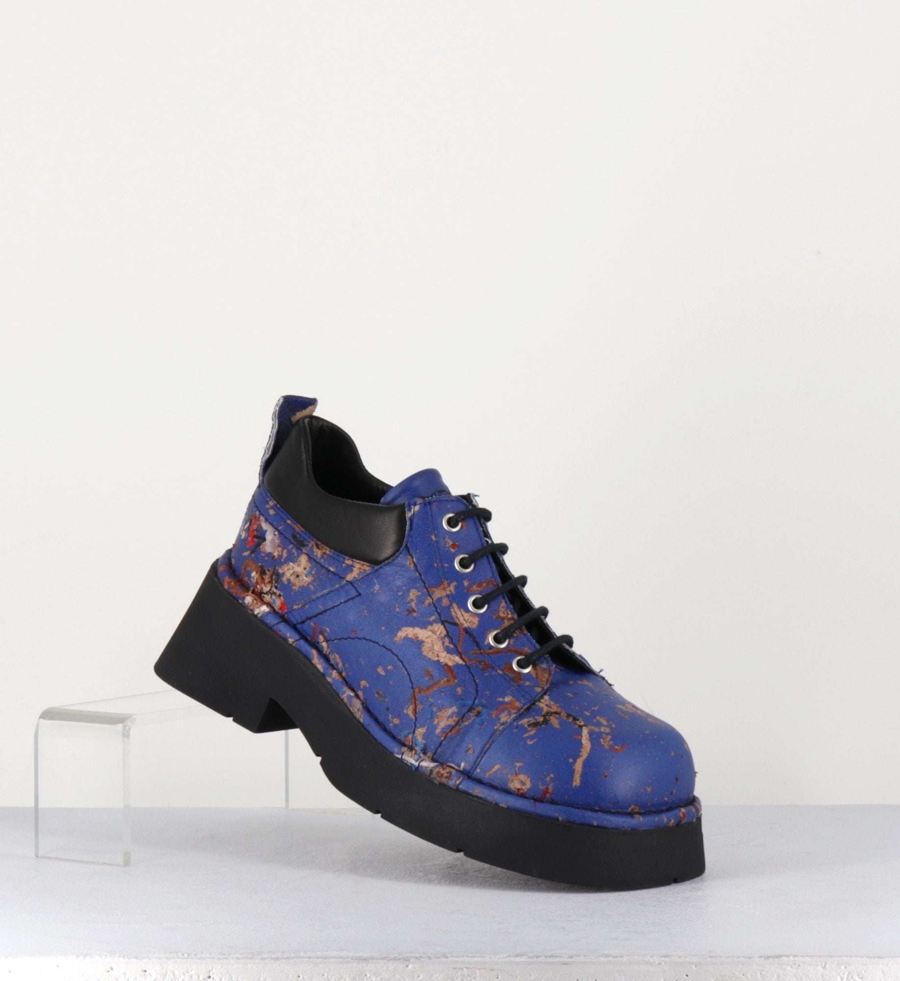 ERINA BLUE BROGUES
