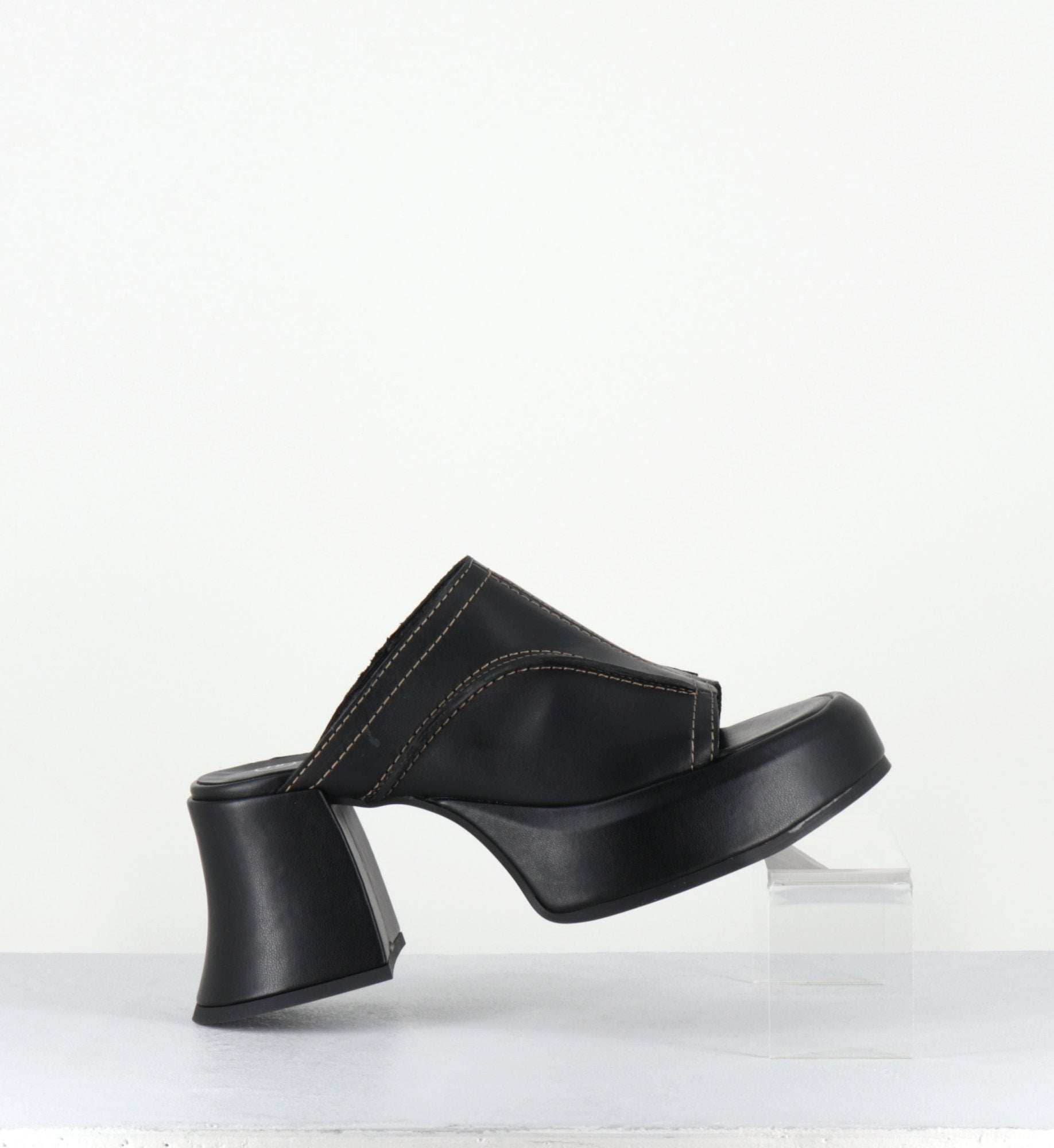 LOTA BLACK SANDAL