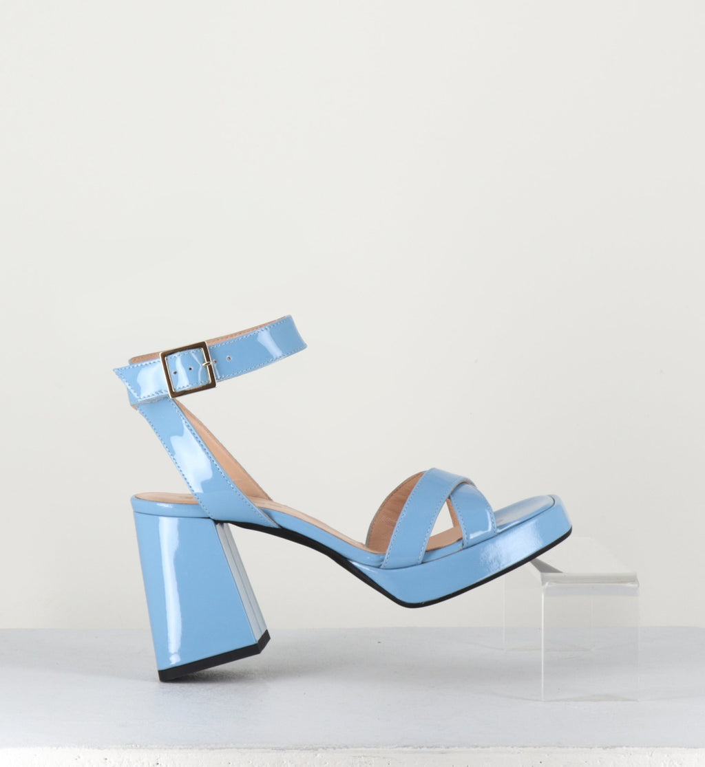Sandales à plateforme en cuir vernis bleu - YEL3305 CELESTE