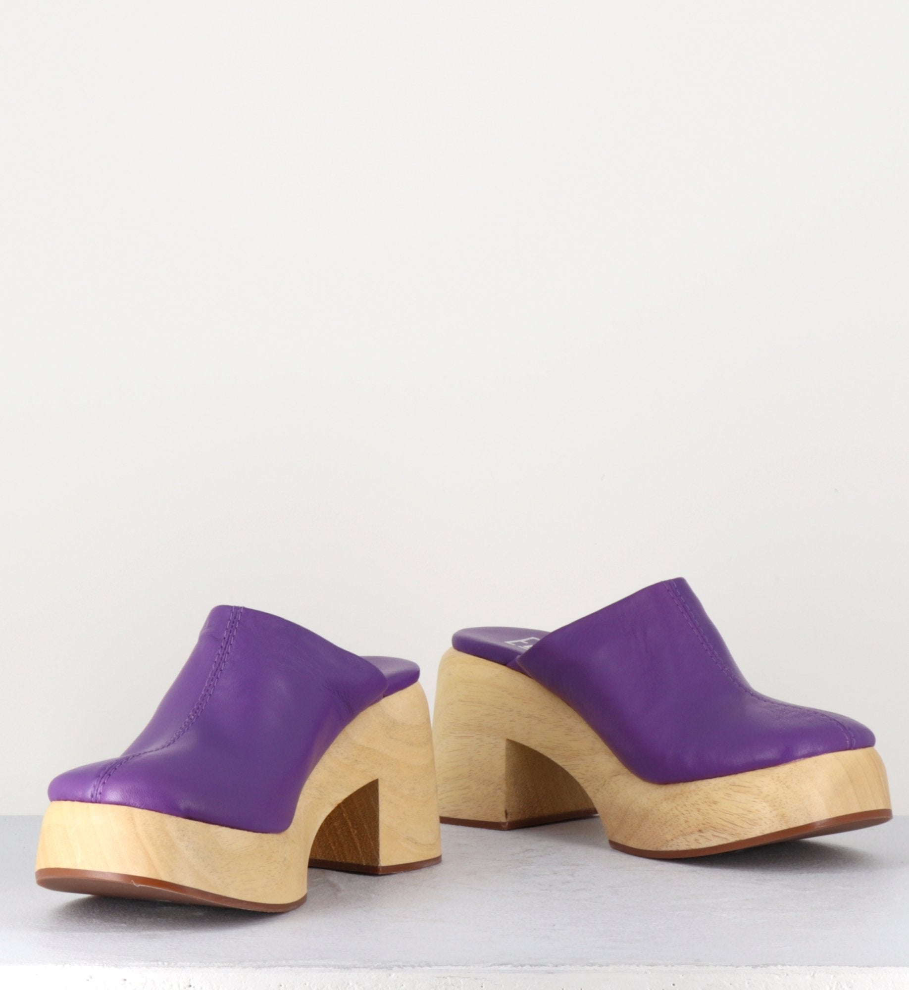 ROBERTA CLOGS PURPLE