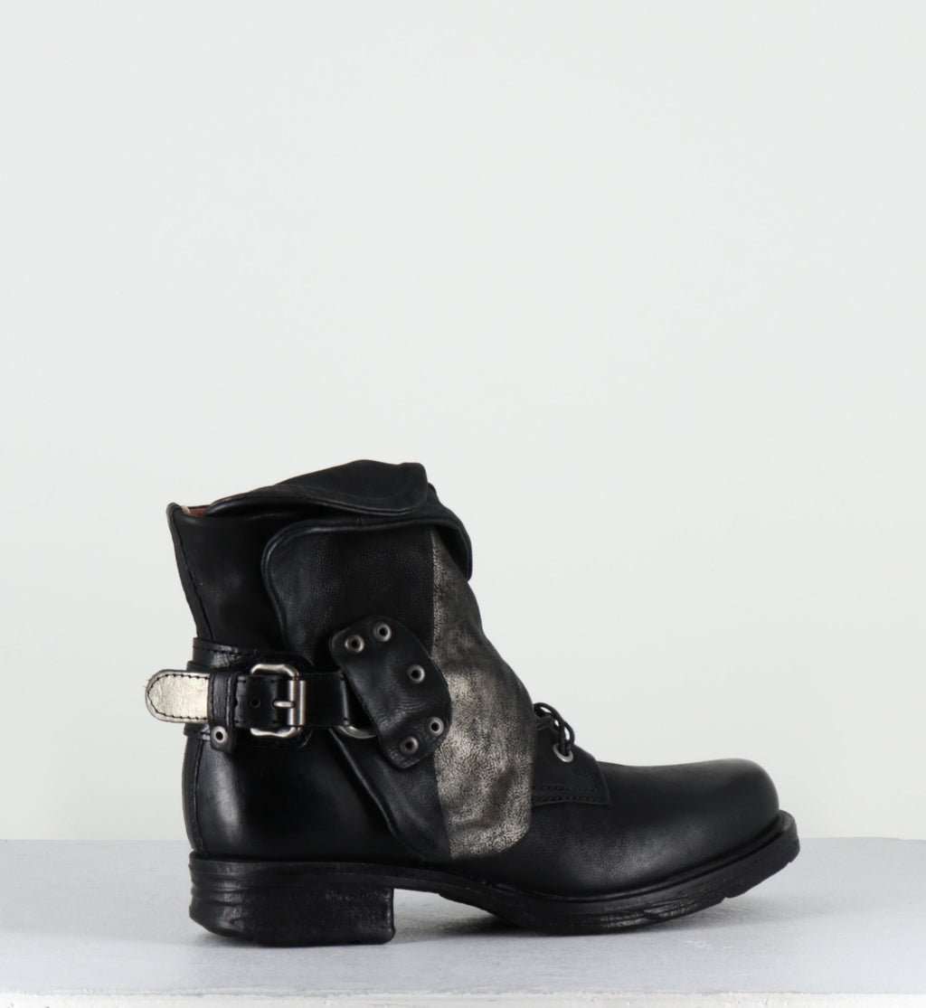 Boots rangers à lacets en cuir noir sangle à boucles - 259211 NERO