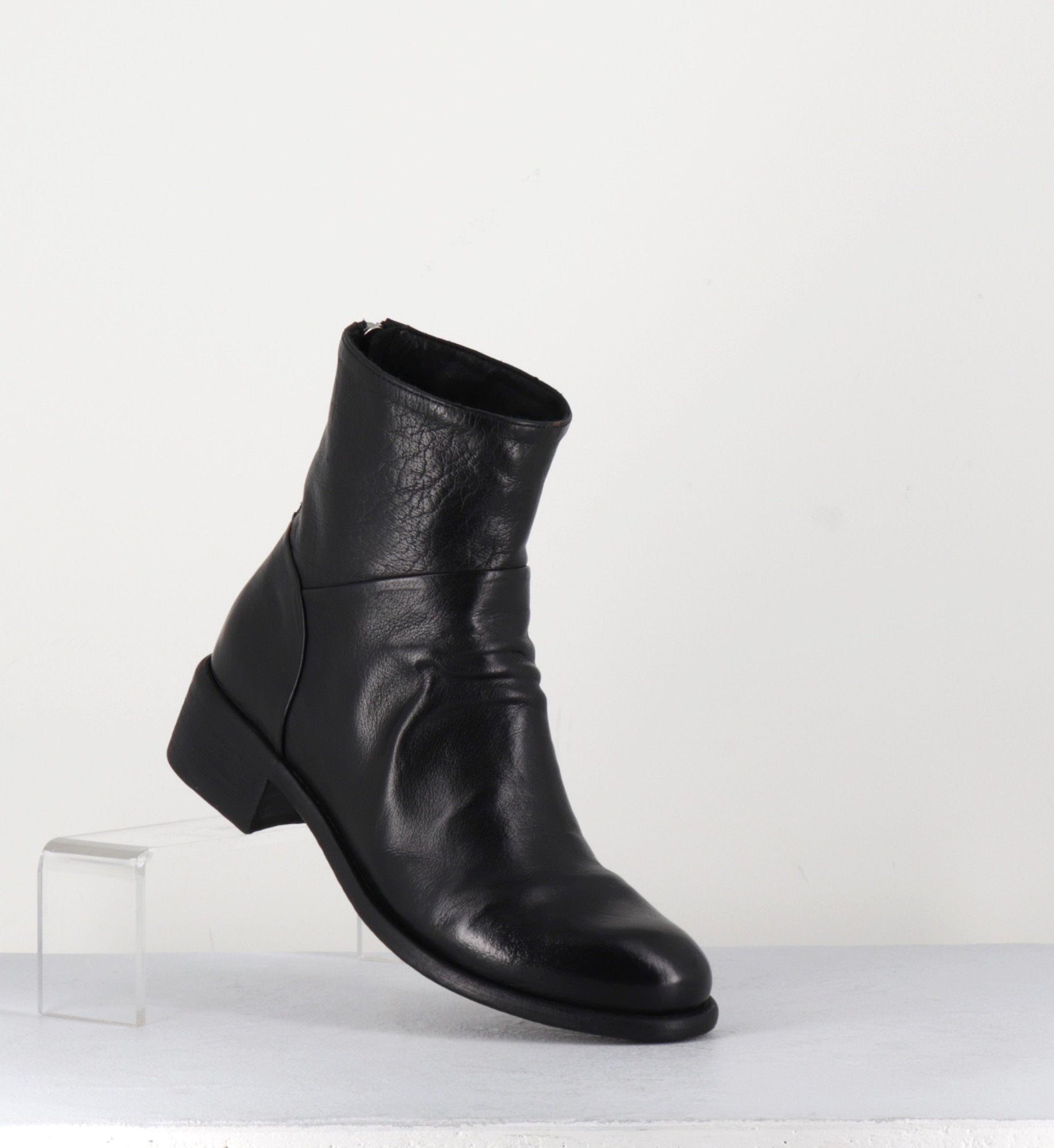 Bottines en cuir noir - LISON CAOU 045 NERO