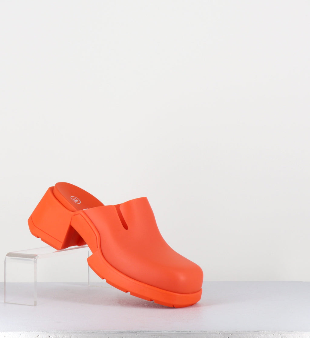 BLISSA ORANGE MULES