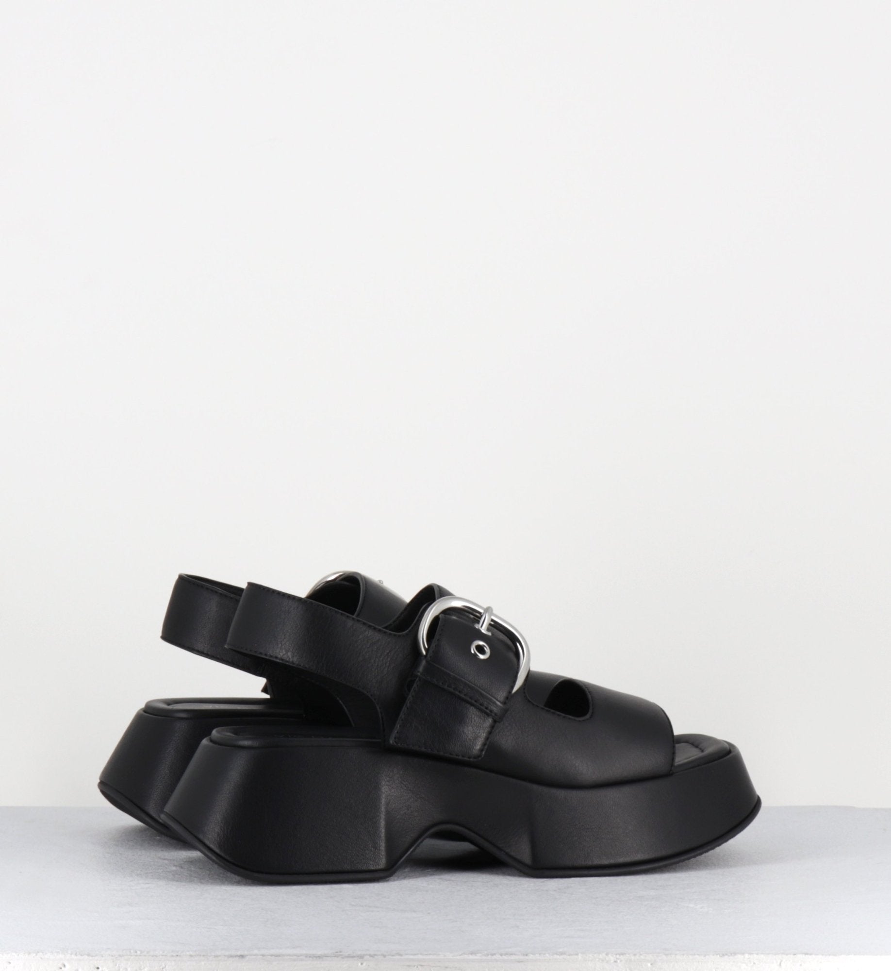 1E1500D TRAVEL BLACK