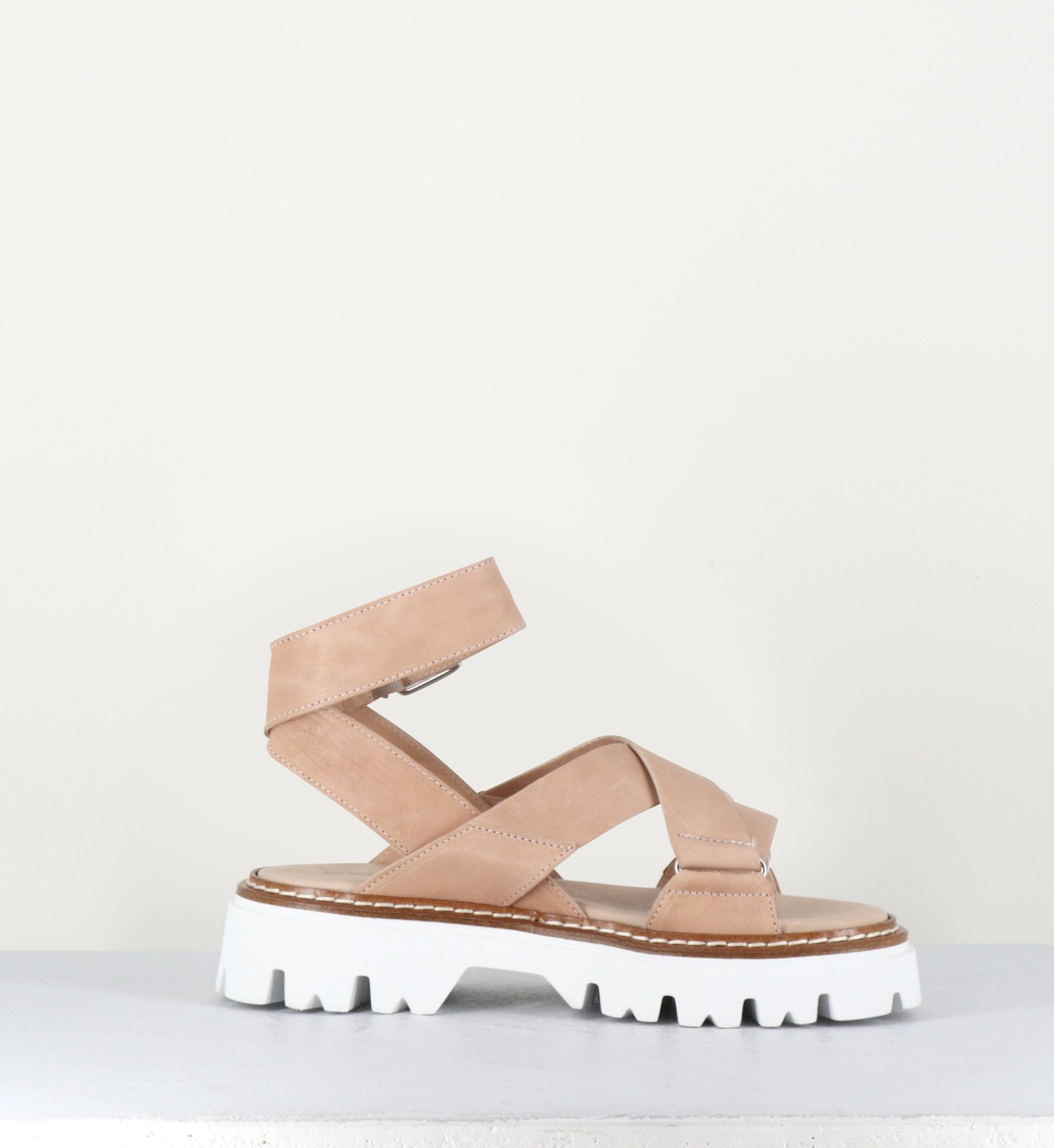 Sandales semelle épaisse en cuir beige - PE7455 CORDA