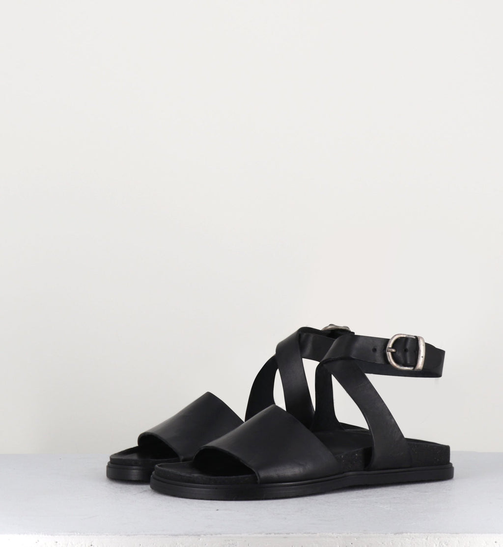 Sandales plates brides croisées en cuir noir - 68797 NERO