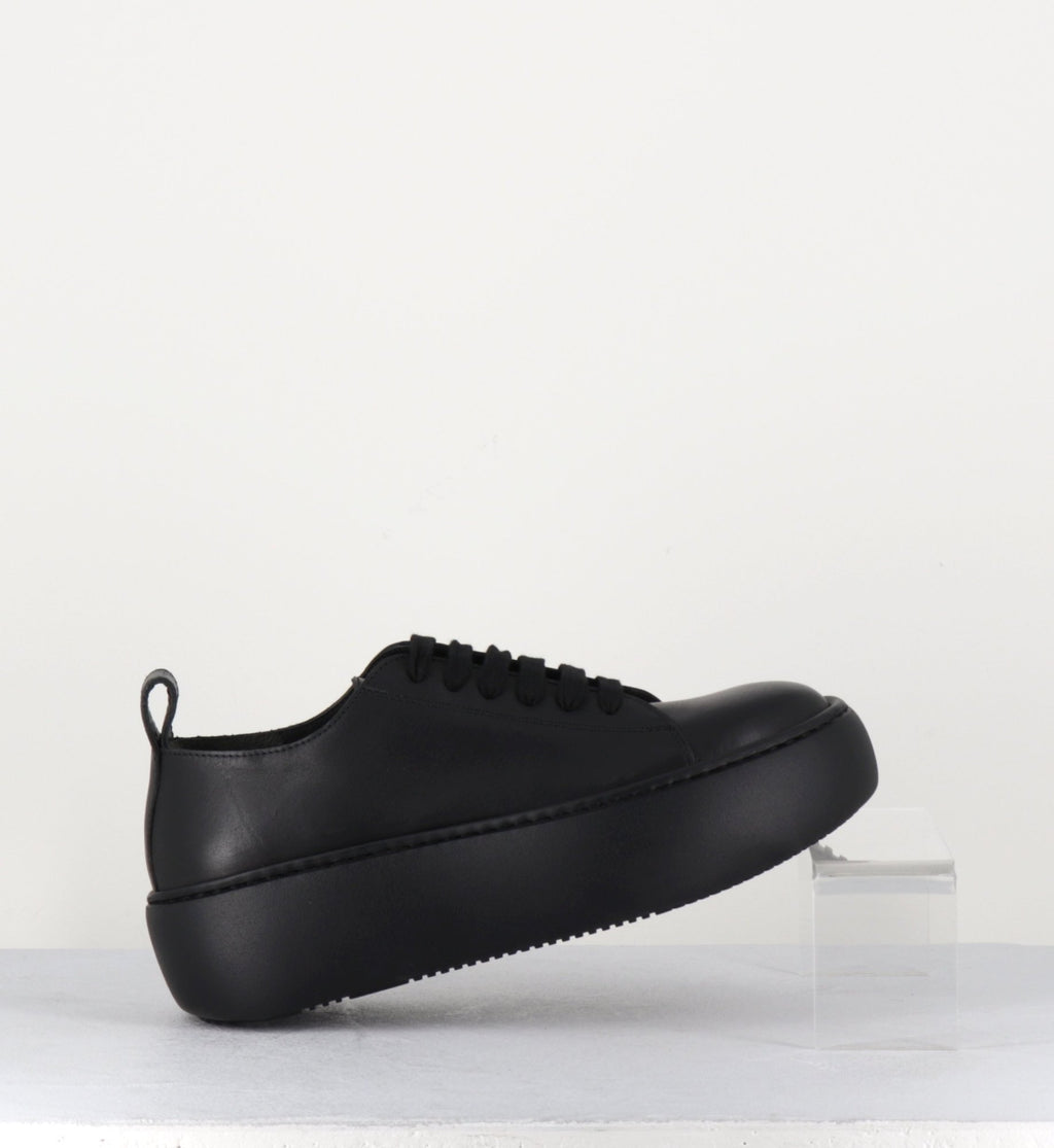 Baskets en cuir noir à lacets - A76CP CALF NERO