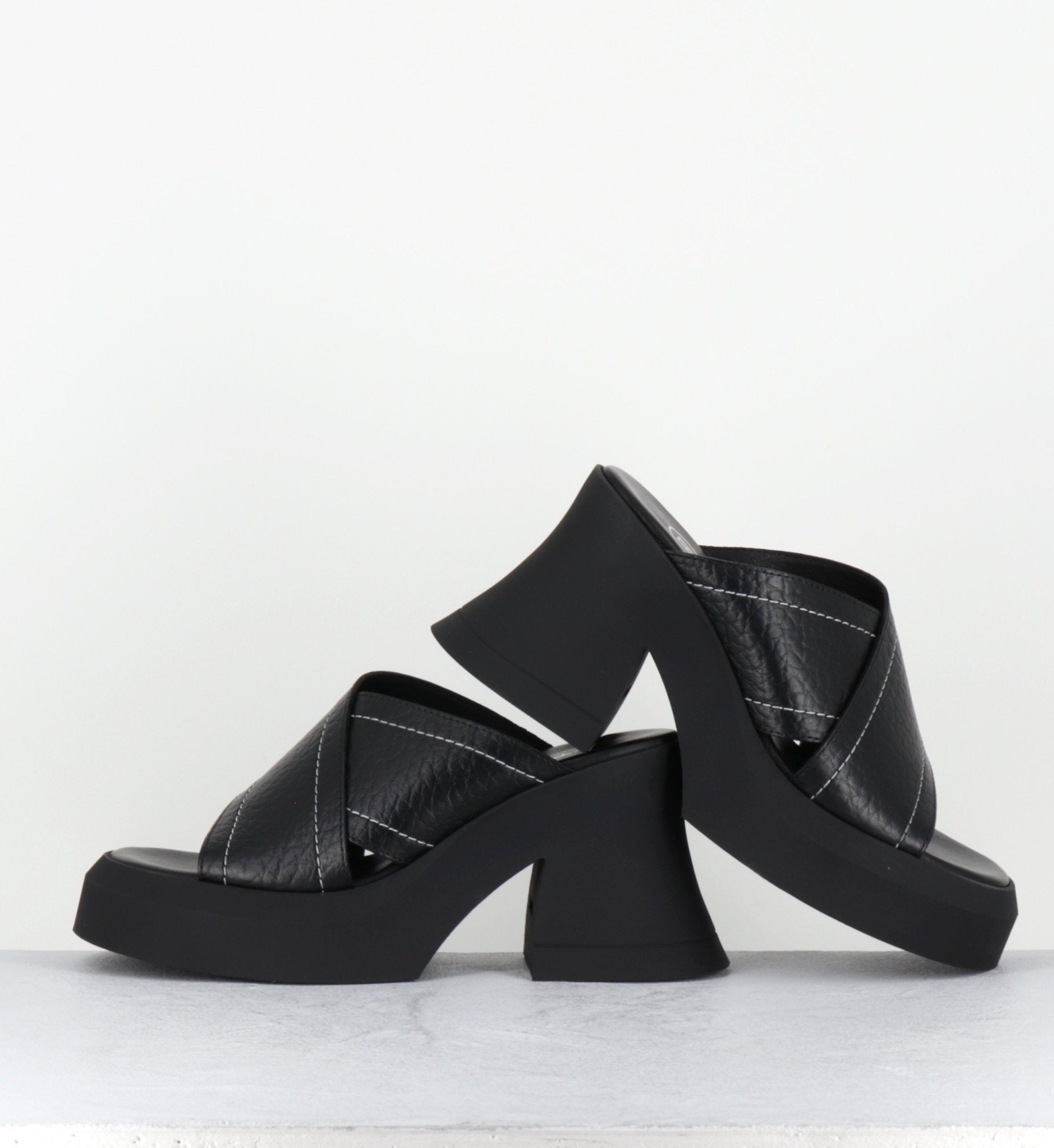 RAISSA BLACK MULES