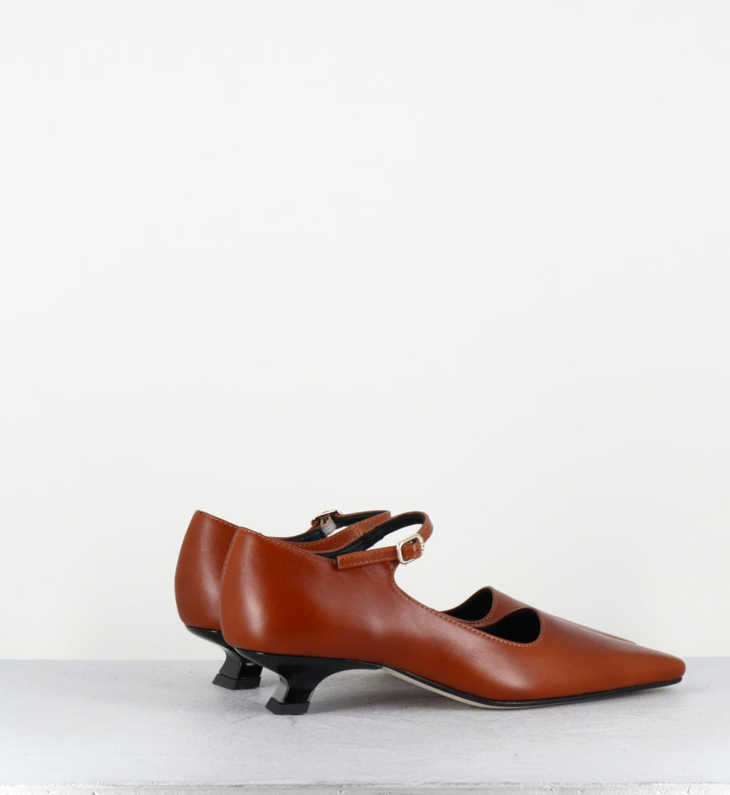 FERMA BUFALINO CUOIO