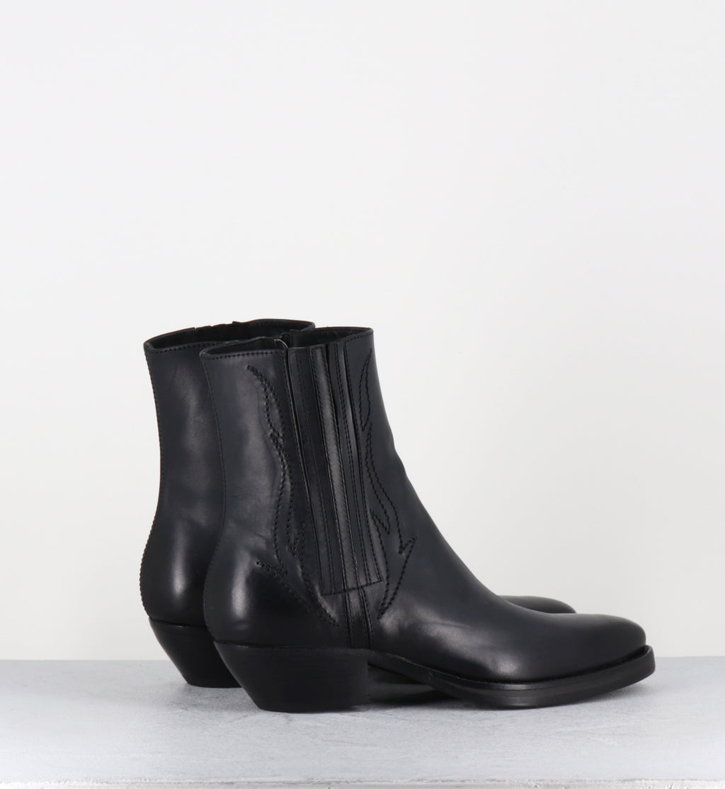 KARINA 95006 SRTIKE BLACK