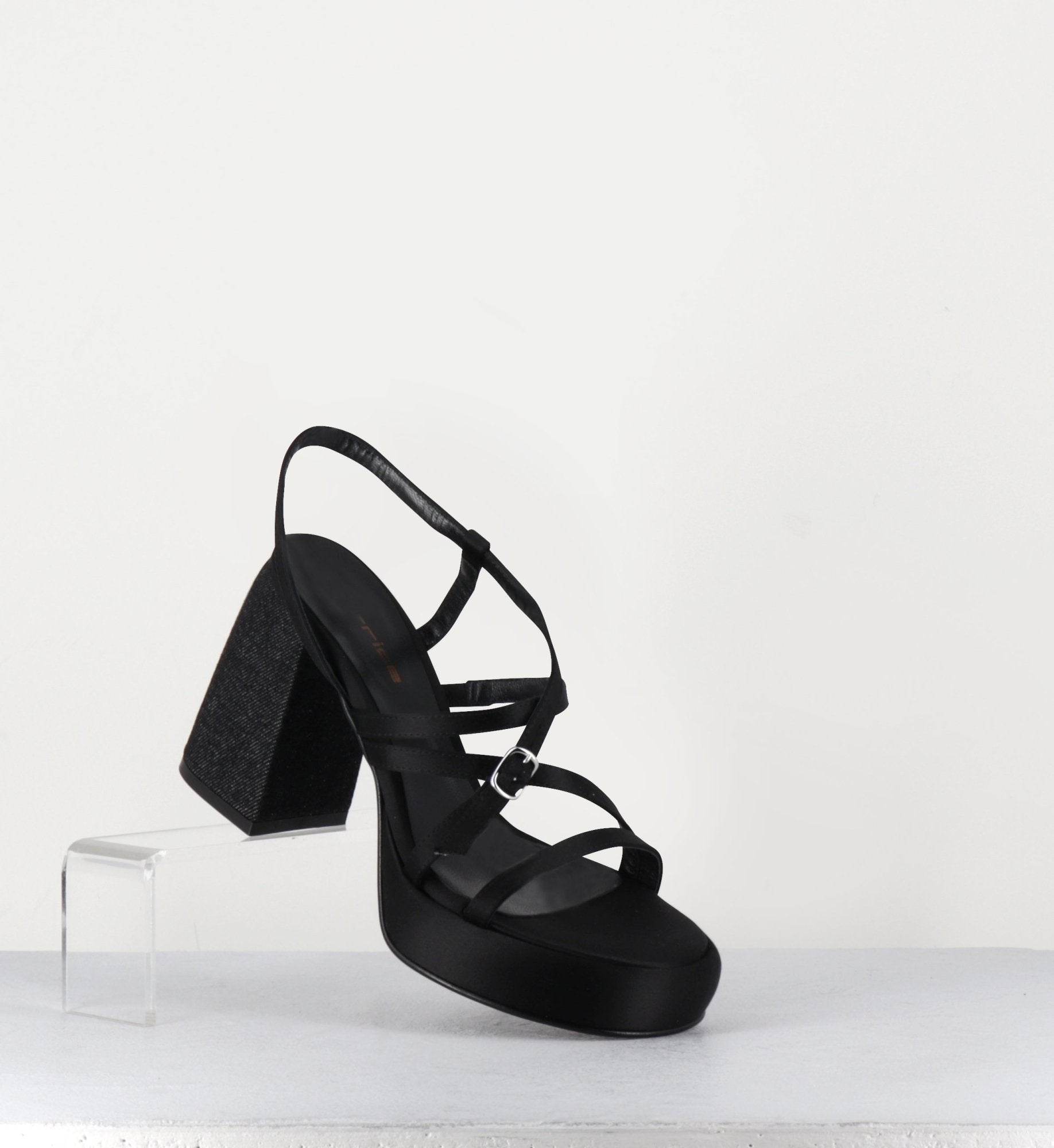 SANDAU NERO