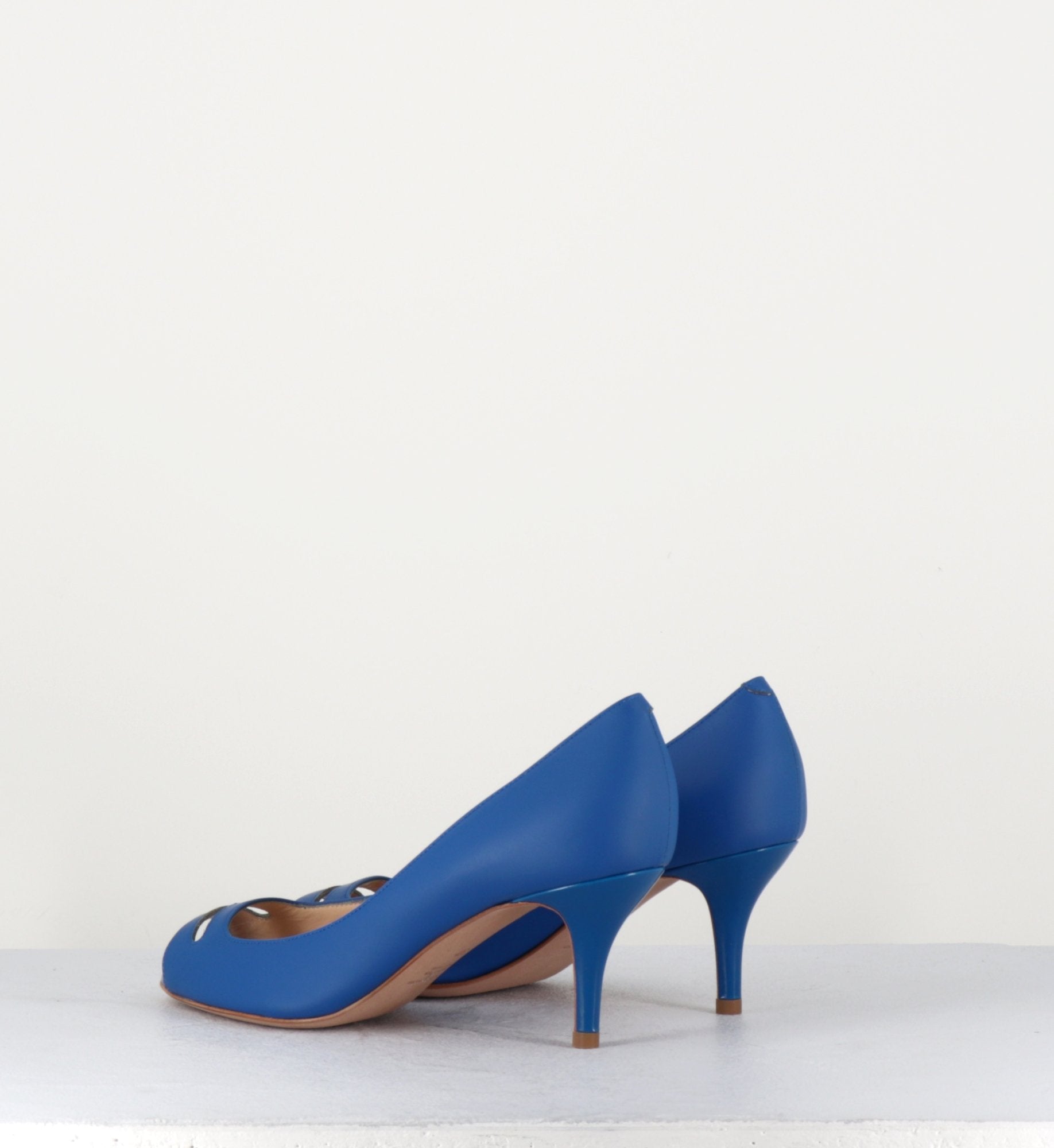 Escarpins petits talons en cuir vernis bleus - Pellico