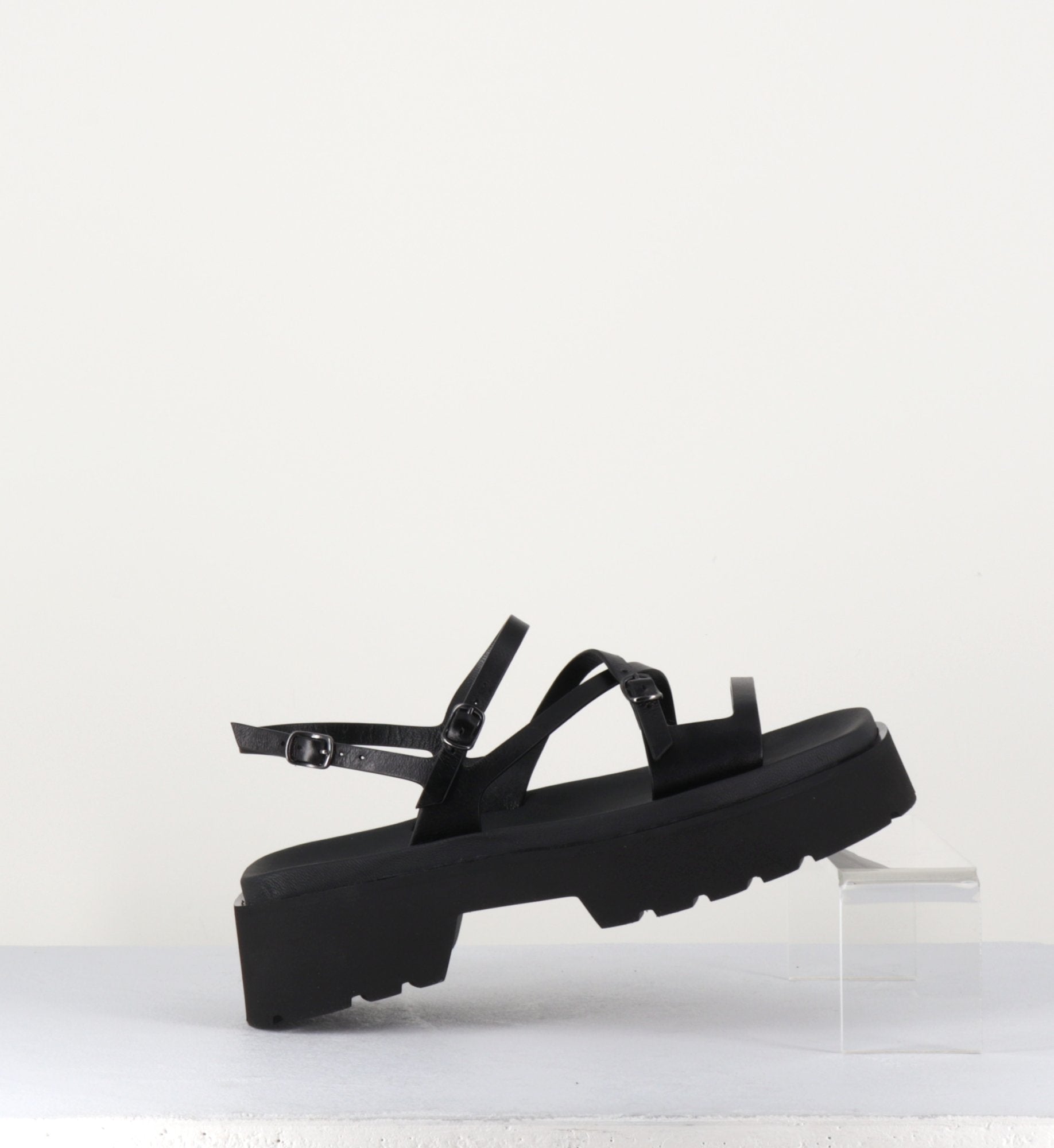 PE7423 NERO