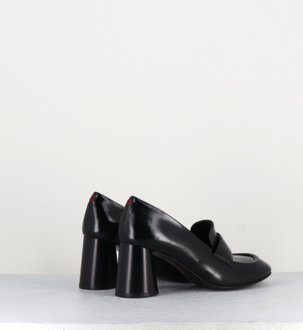 Mocassins à talon en cuir noir - ACE03 NERO
