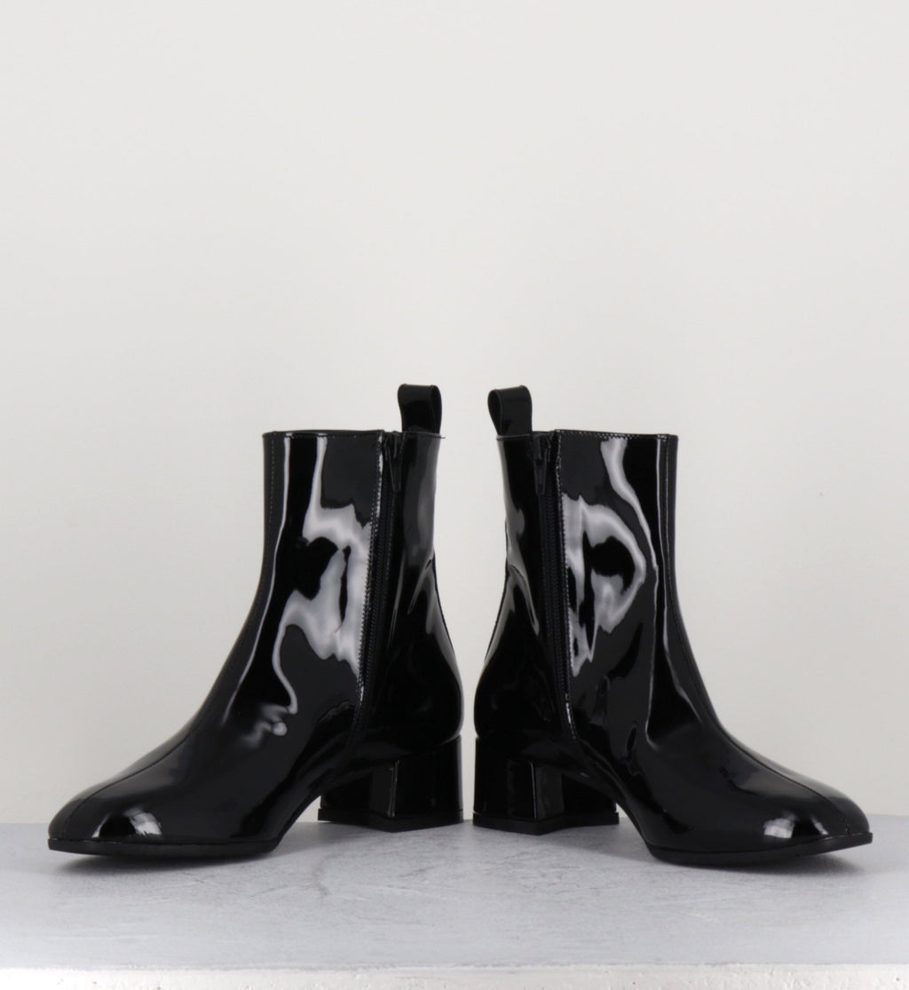 Boots 60s en cuir vernis noir - JANE VERNICE NERO