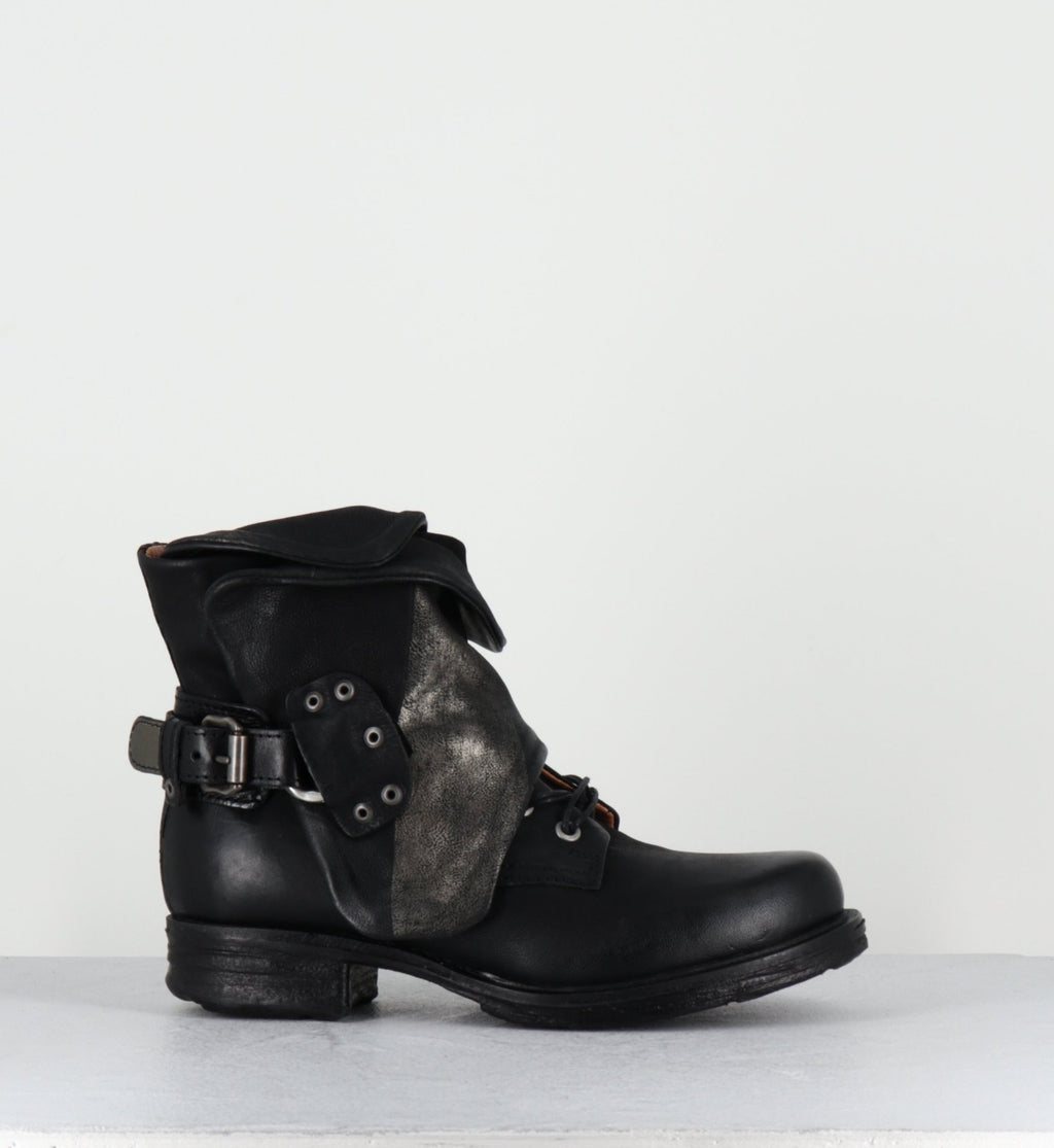 Boots rangers à lacets en cuir noir sangle à boucles - 259211 NERO