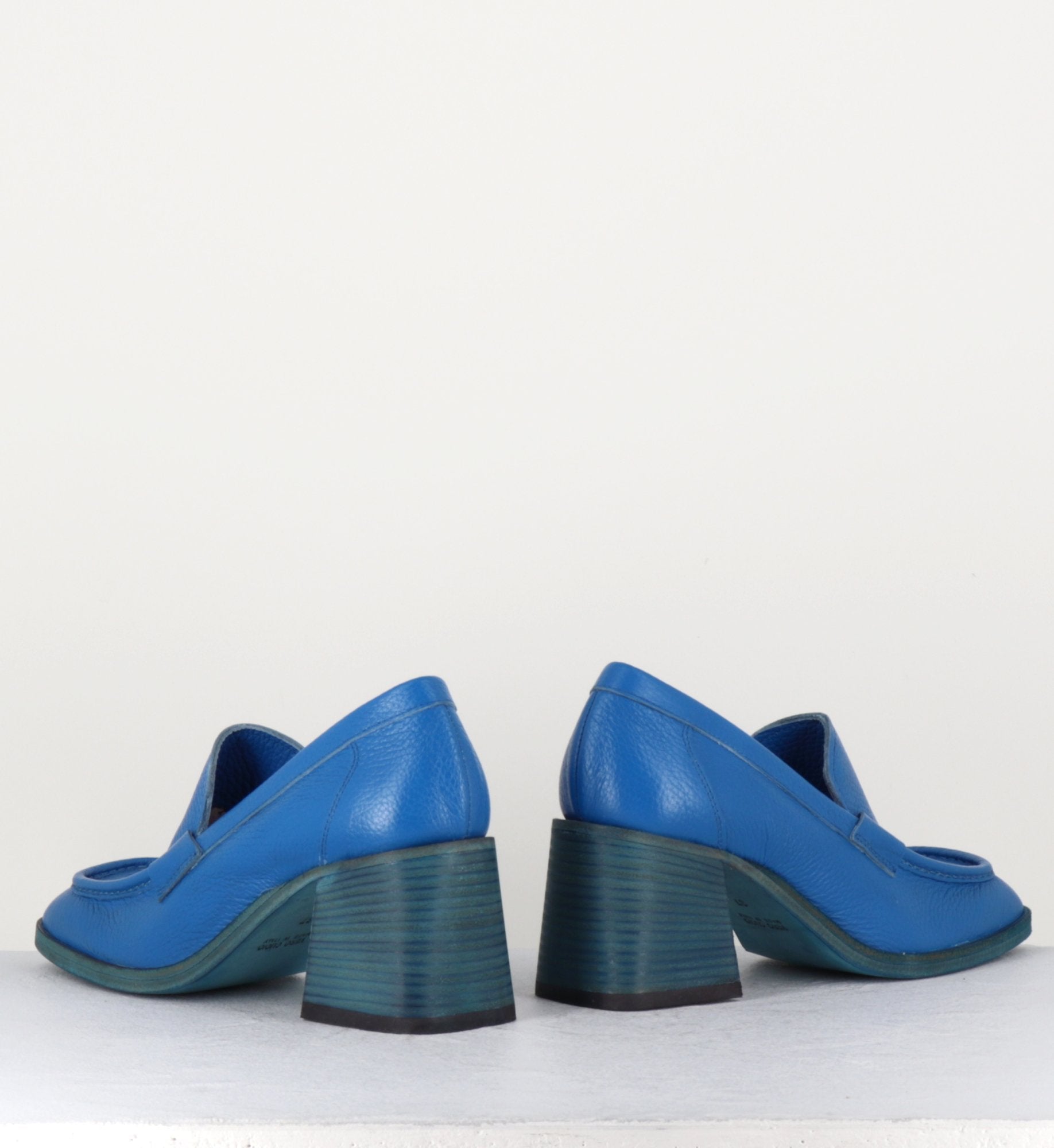PE8630 BLU