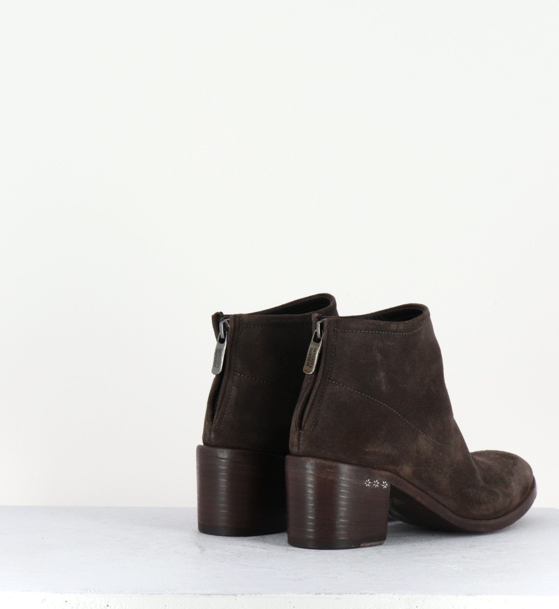 Bottines petit talon courtes en daim beige TESSA45014T - Alberto Fasciani