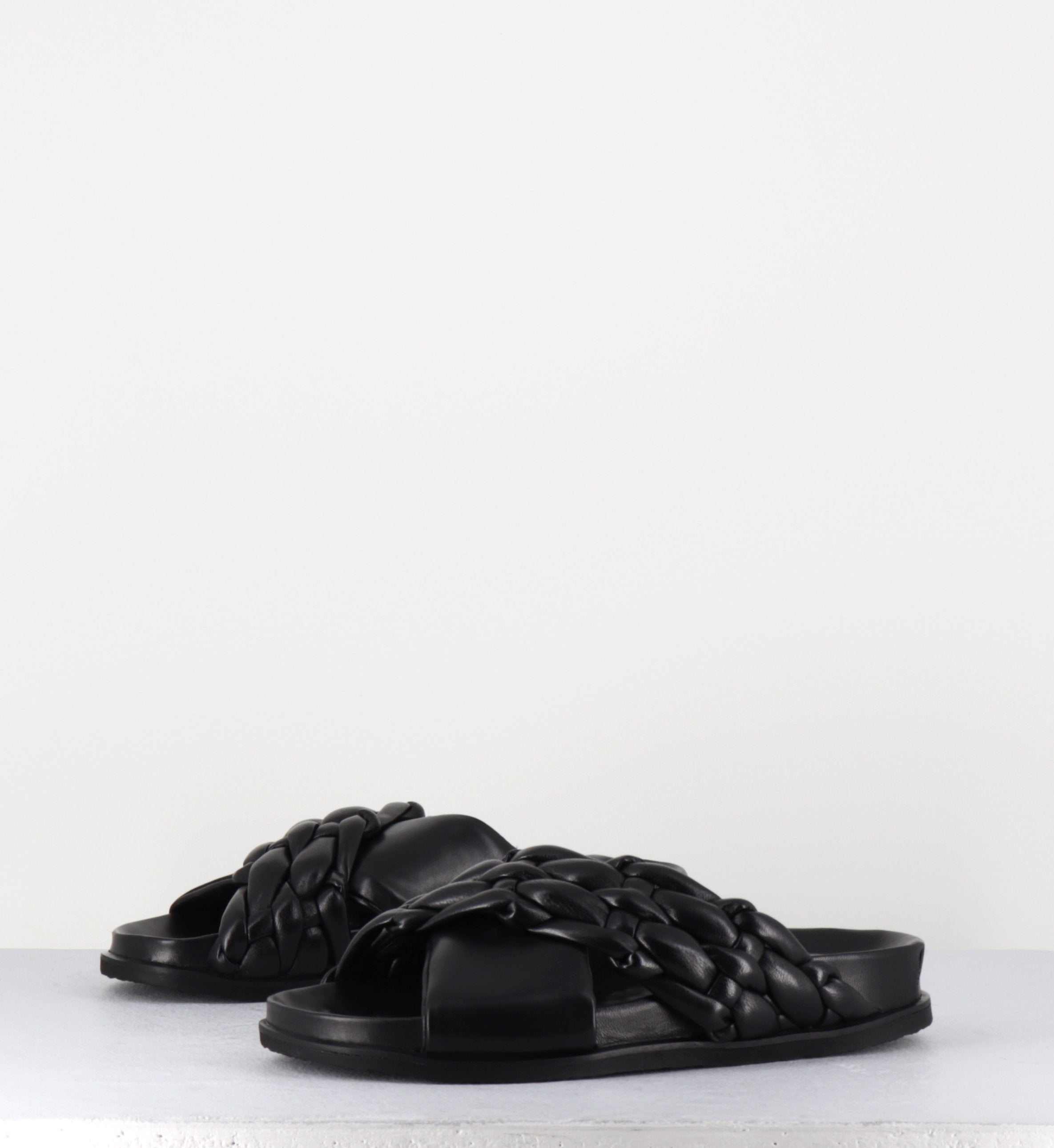 MICHA INTRECCIO BLACK