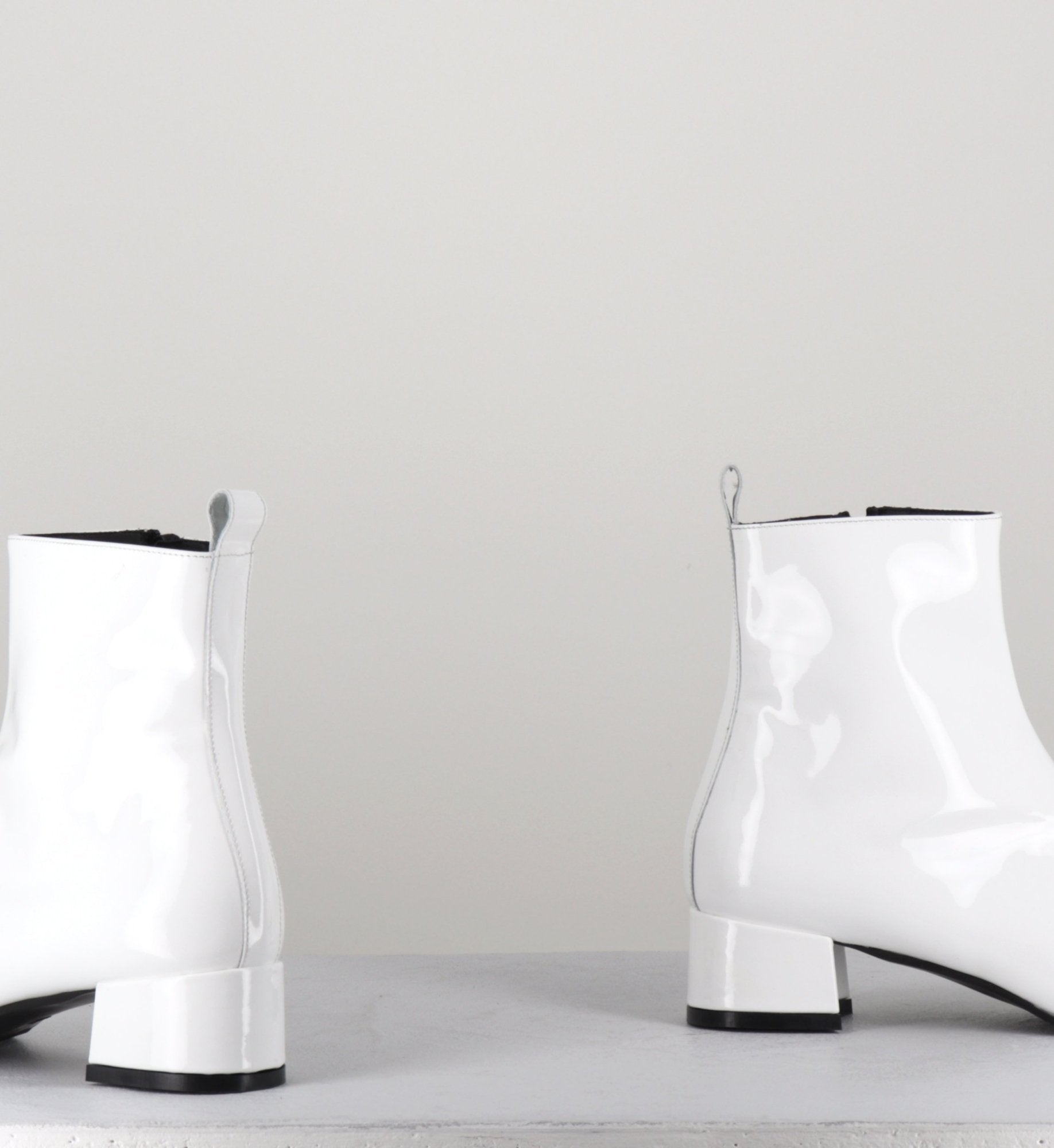 Boots 60s en cuir vernis blanc - JANE VERNICE BIANCO