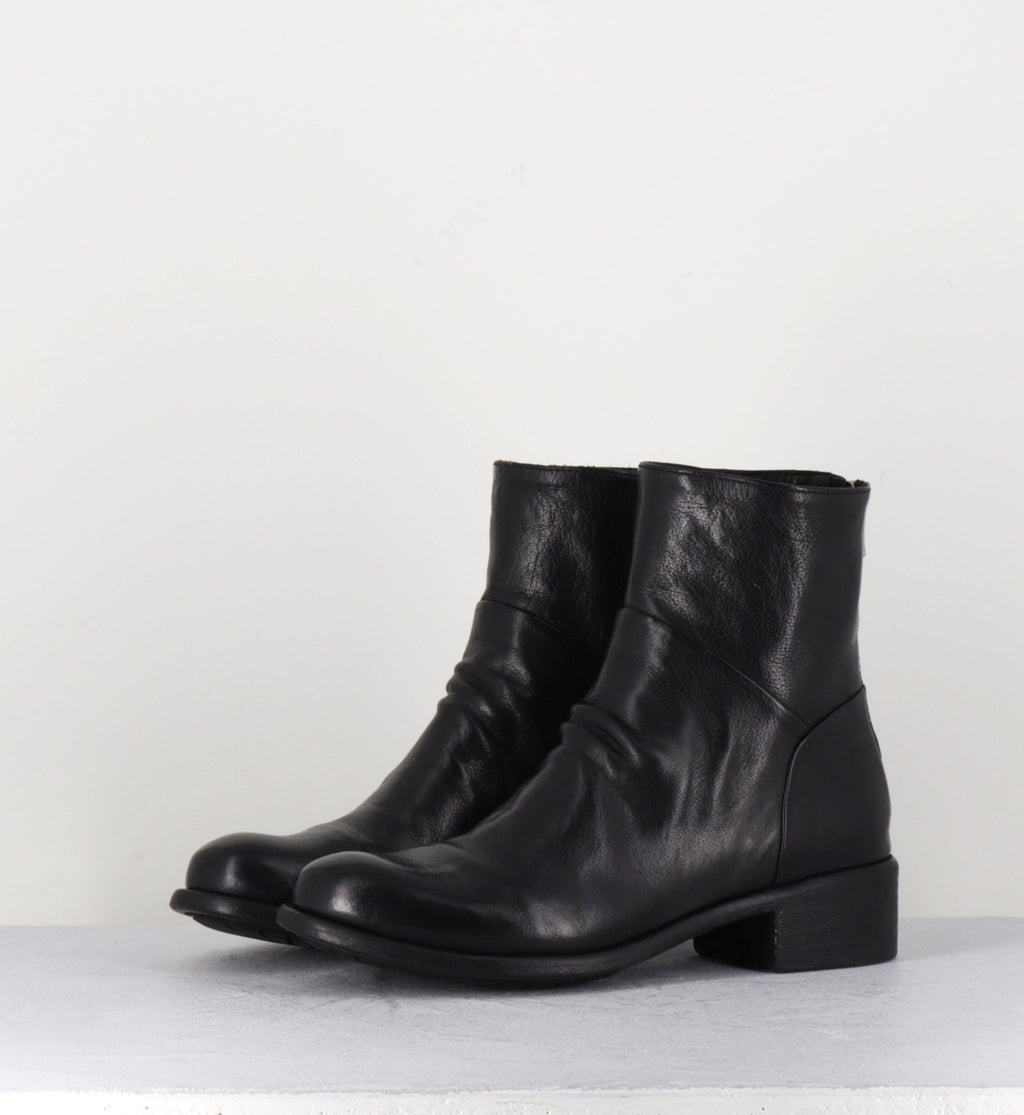 Bottines en cuir noir - LISON CAOU 045 NERO