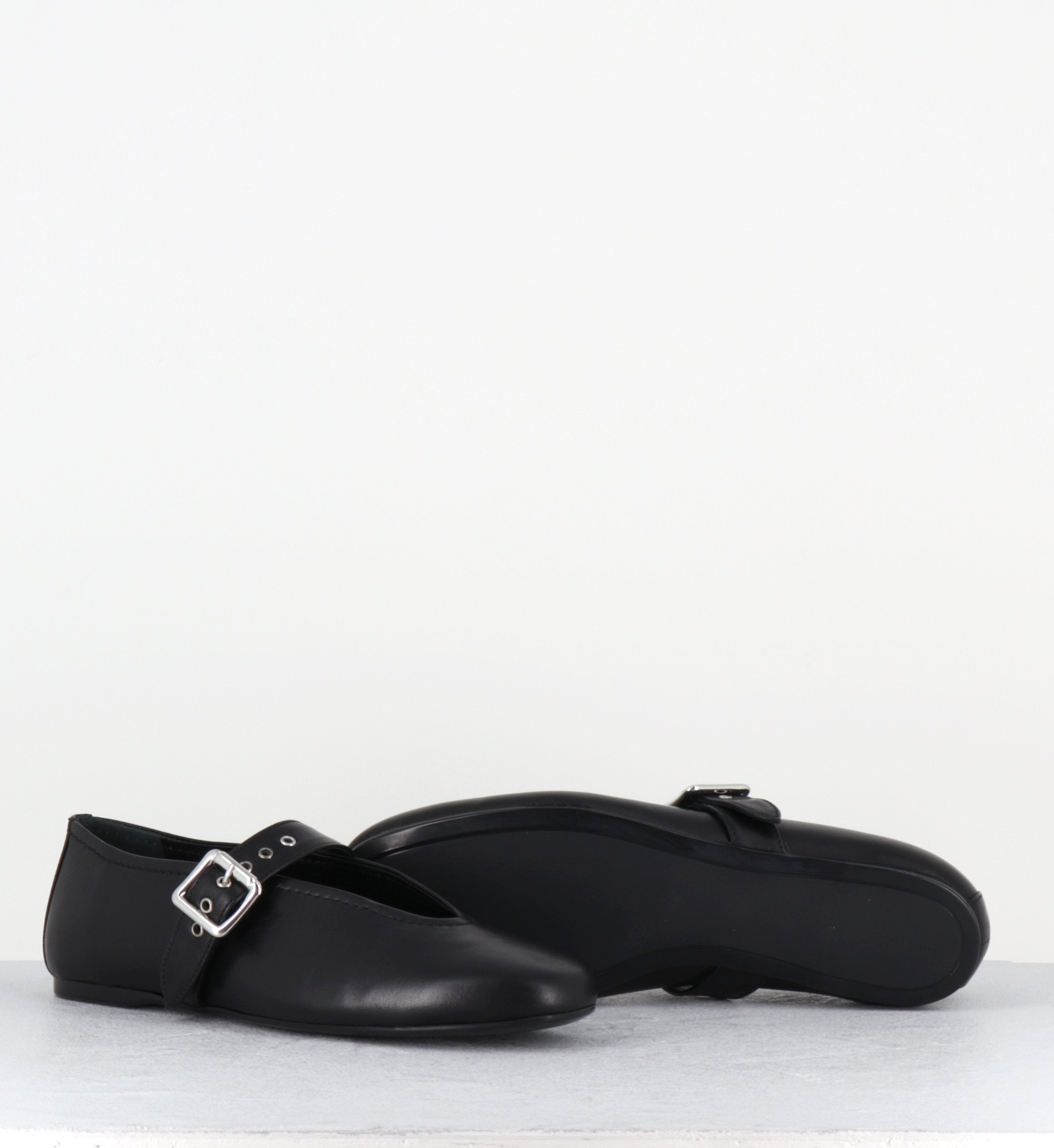 SHAKILA NAPPA BLACK