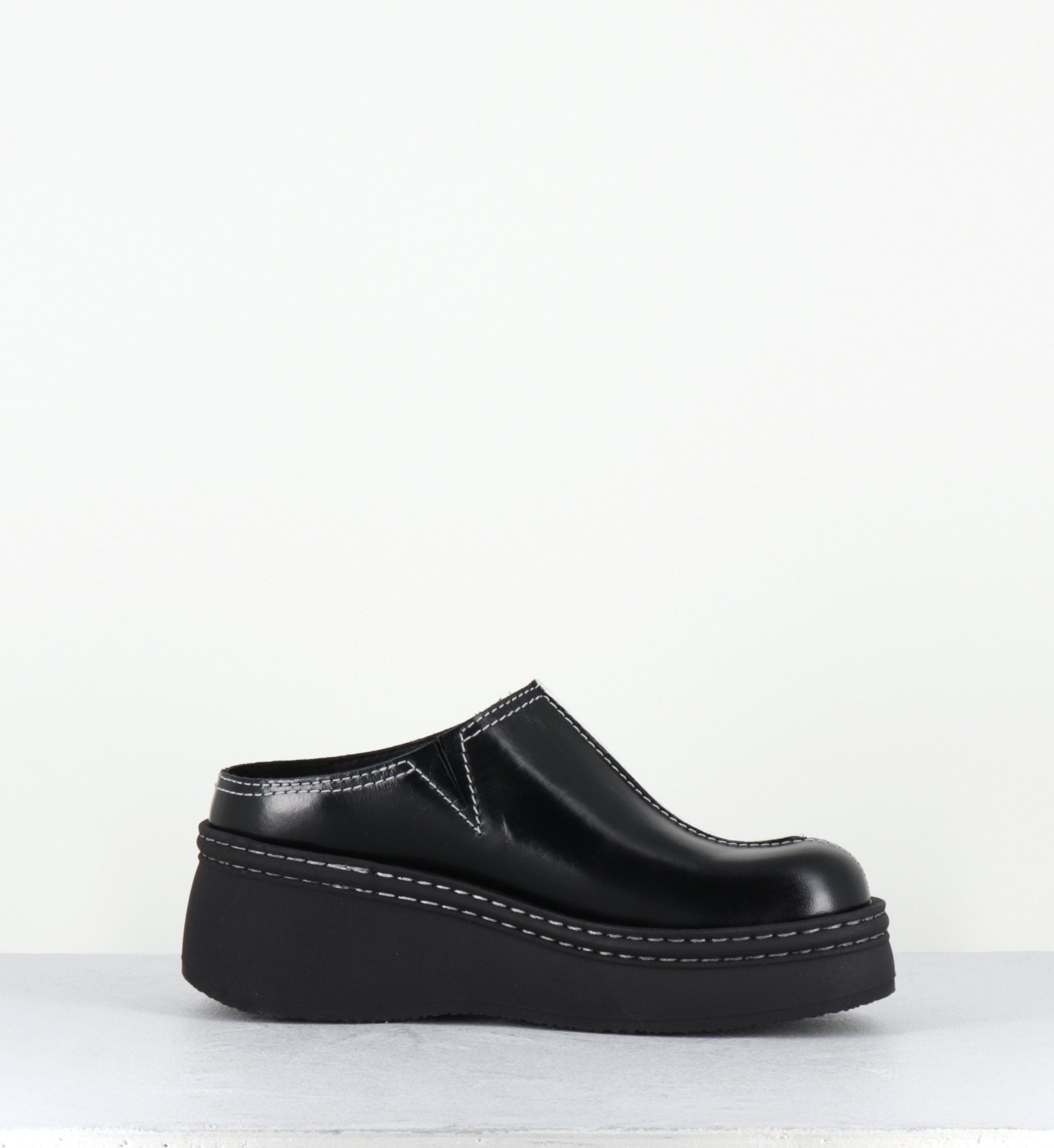 MEGO BLACK MULES