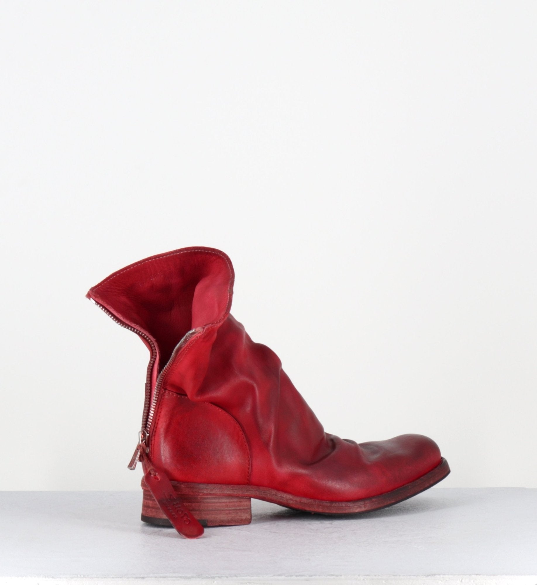 51339 HORSE DIVE ROSSO