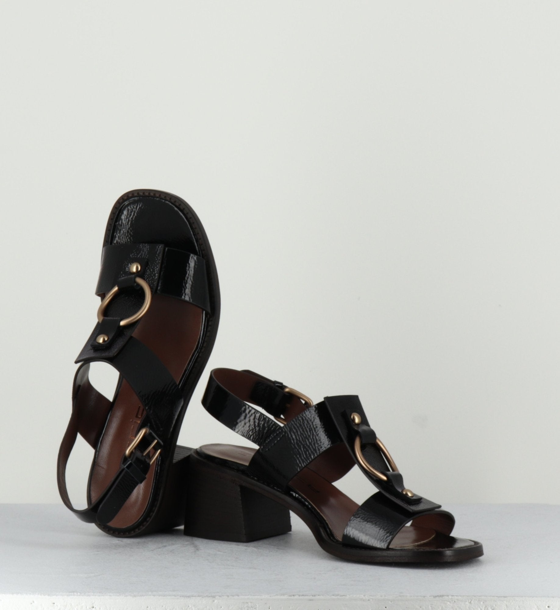 PE21004 NERO