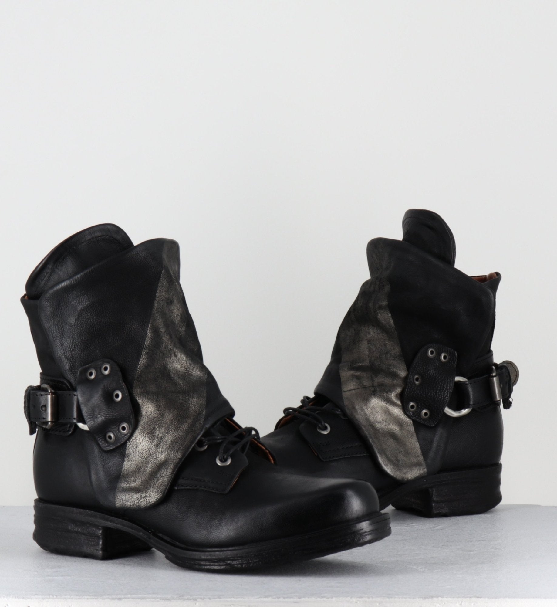 Boots rangers à lacets en cuir noir sangle à boucles - 259211 NERO