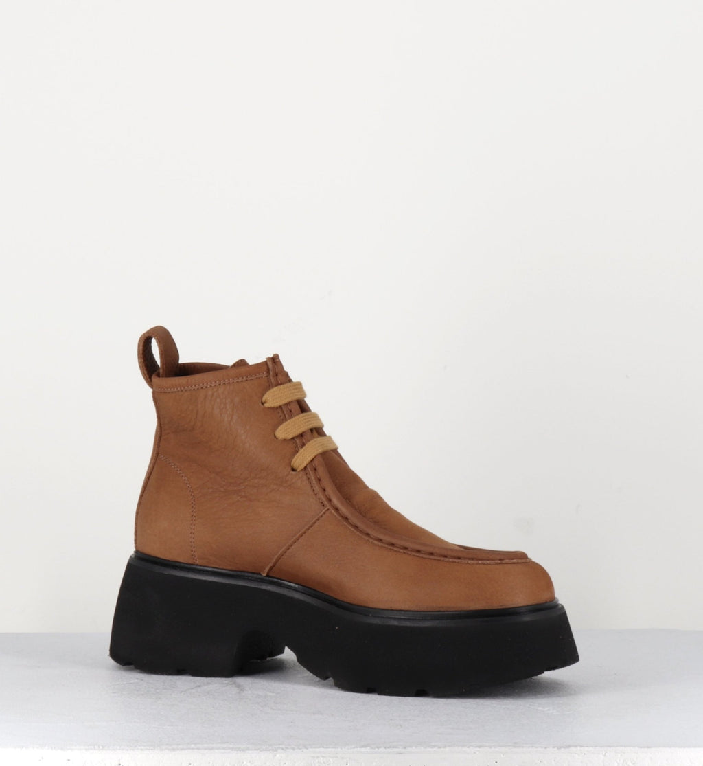 A78NP NABUCK COGNAC