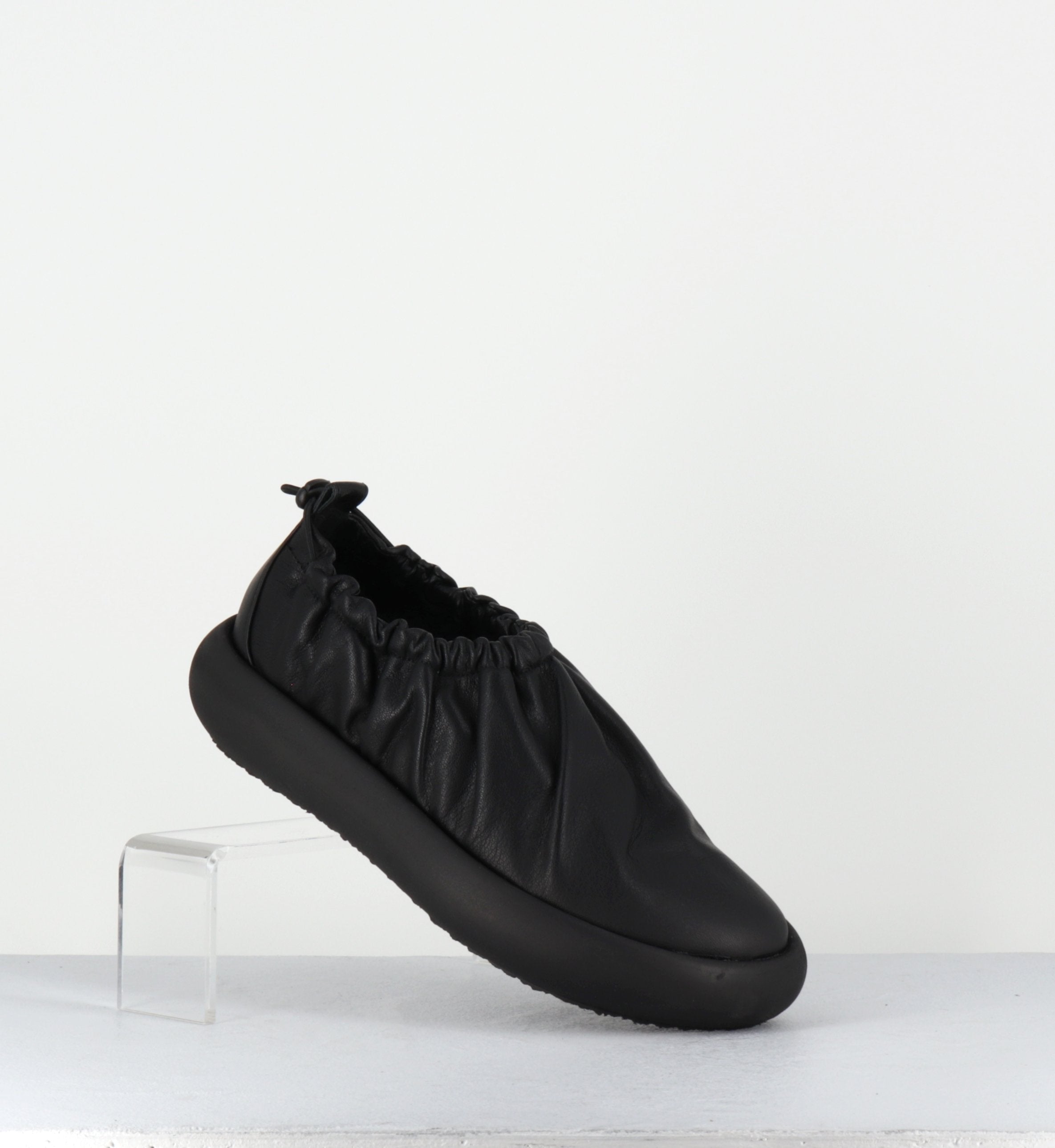 1C6854D TRAVEL BLACK