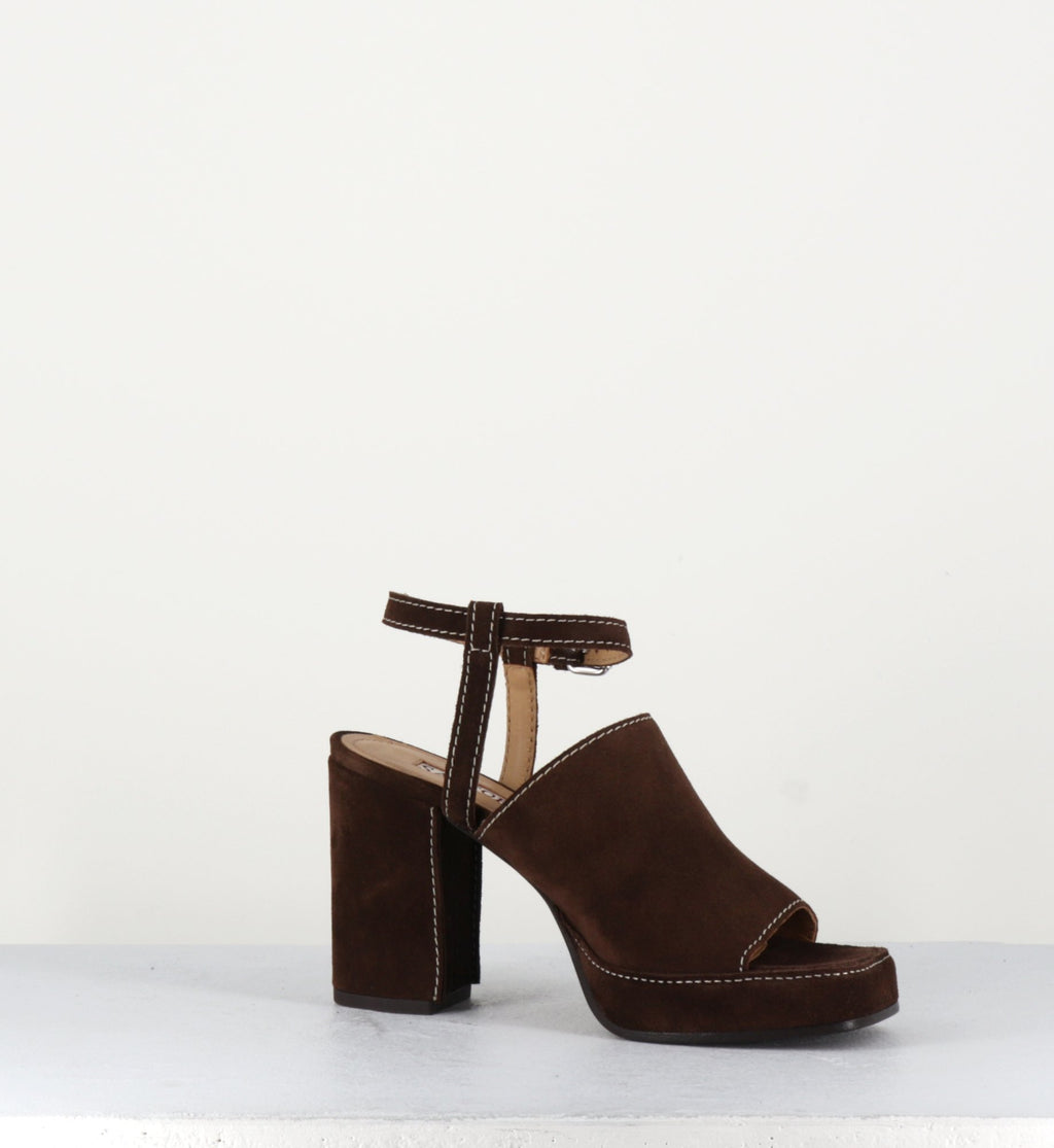 SR3947 MUSTANG CROSTA