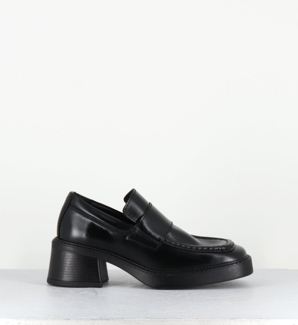KARINA BLACK LOAFERS