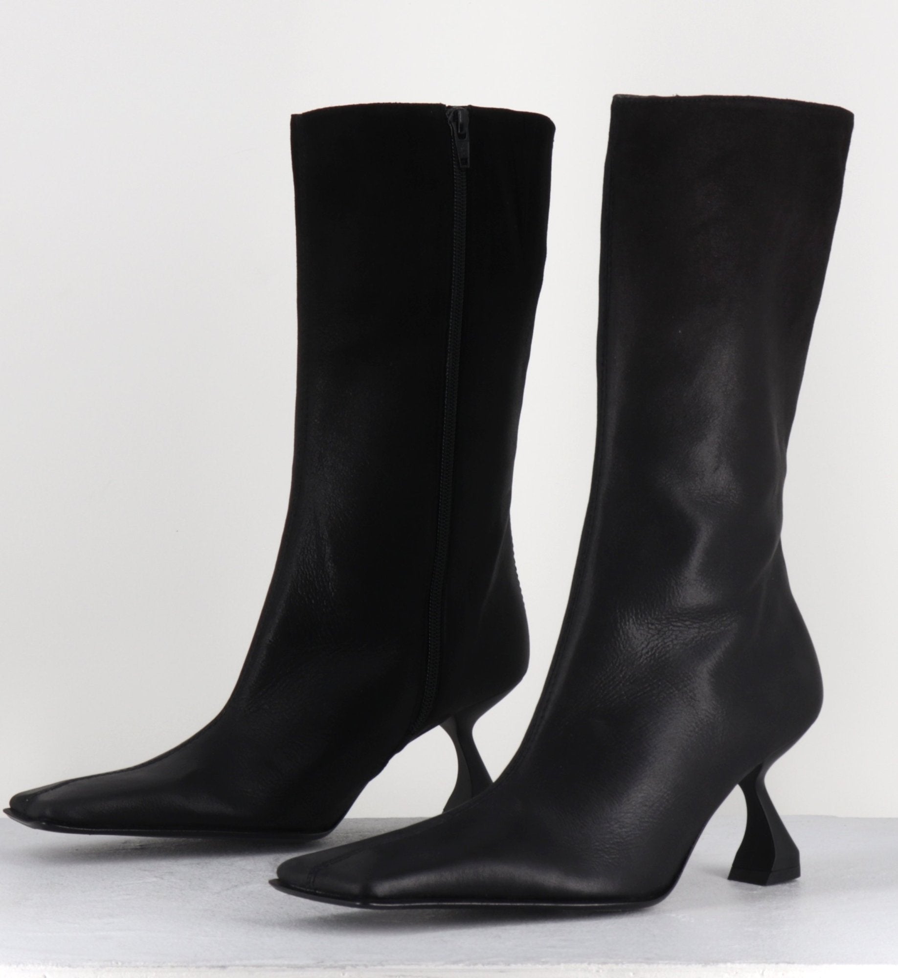 PEARL BLACK BOOTS