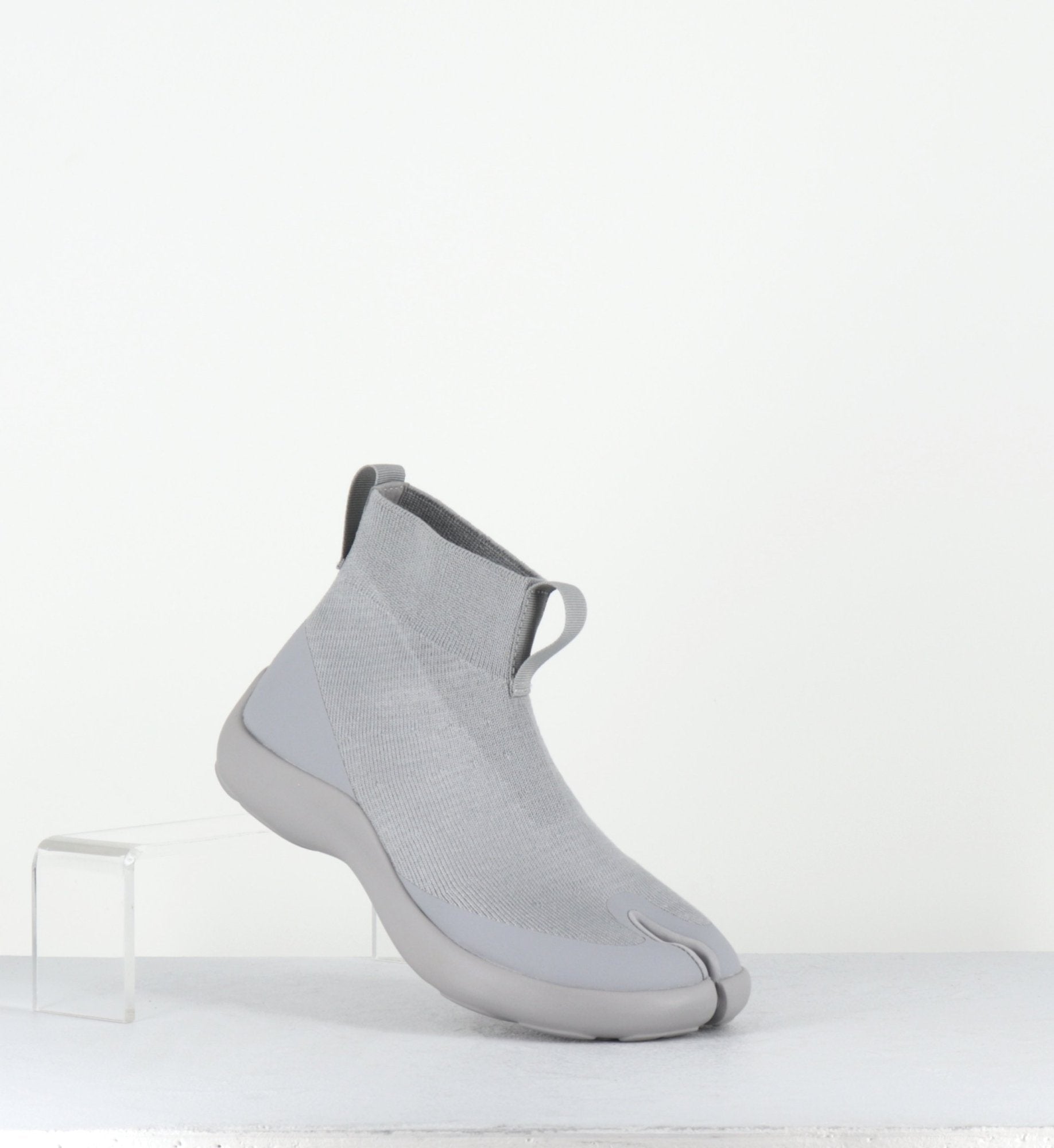 TABI HIGHTOP GREY